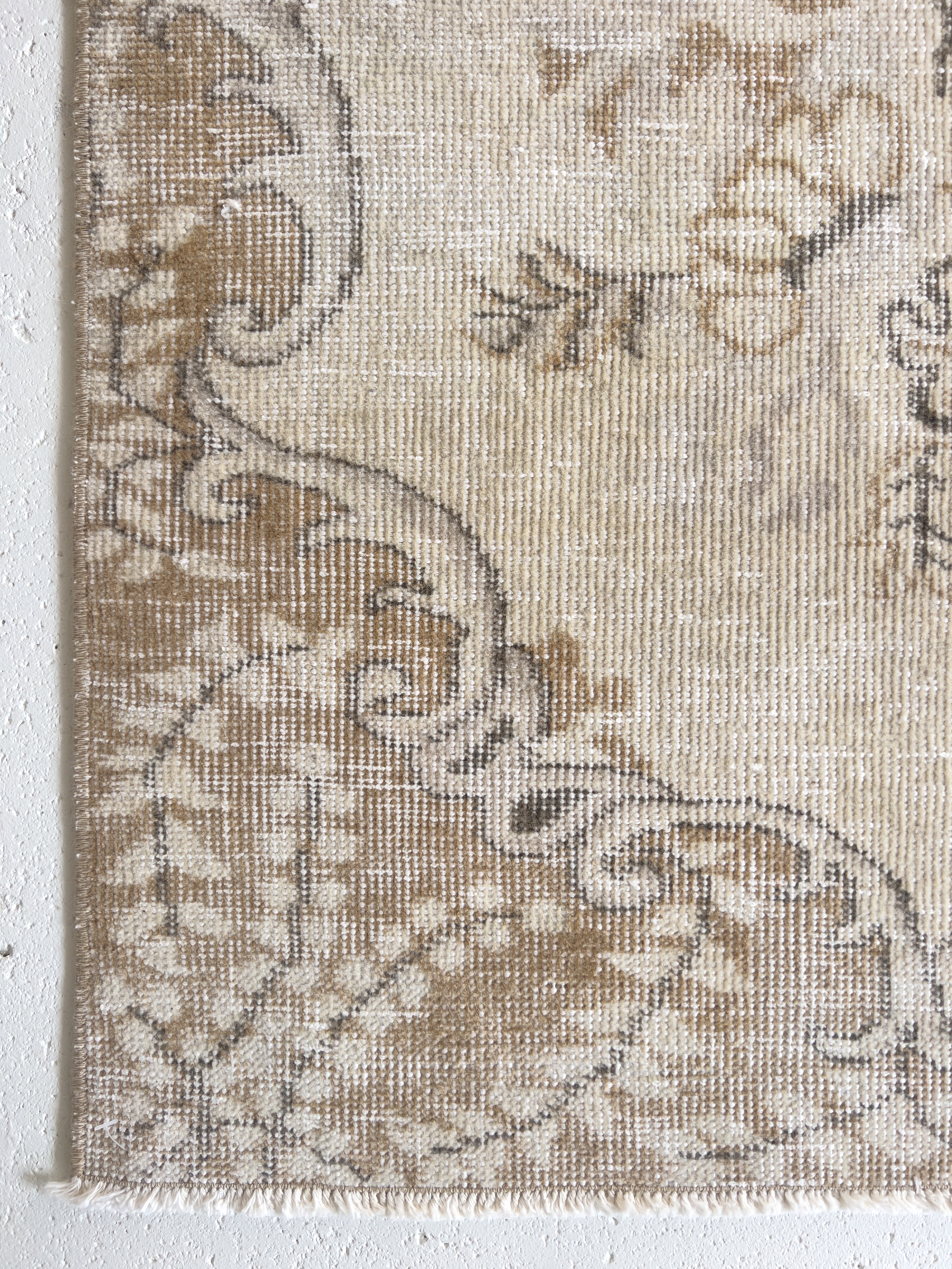 No. 10156 | 5'4 x 8'4 – Six Vintage Rugs