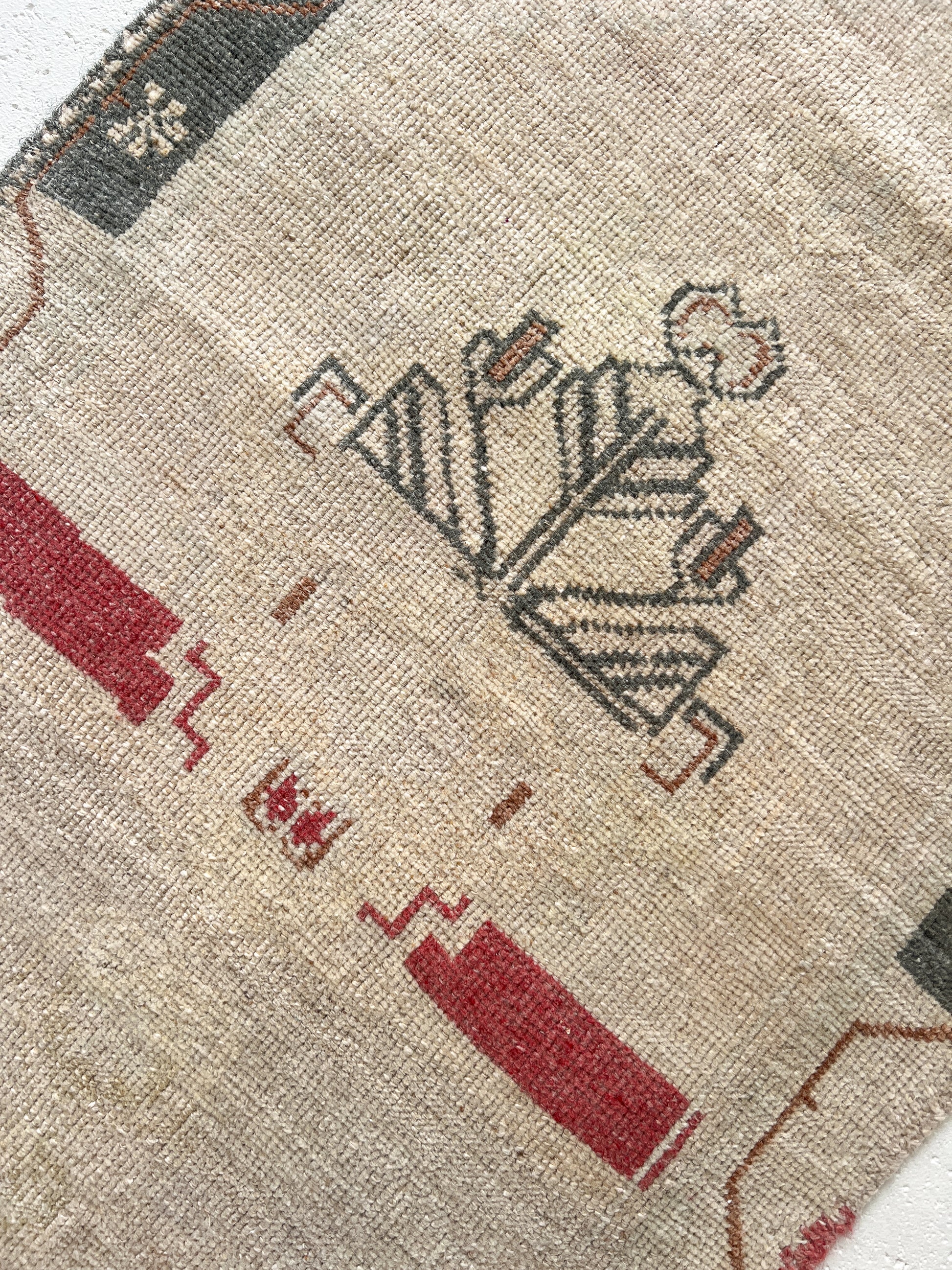 No. 1828 | 1'9 x 3'2