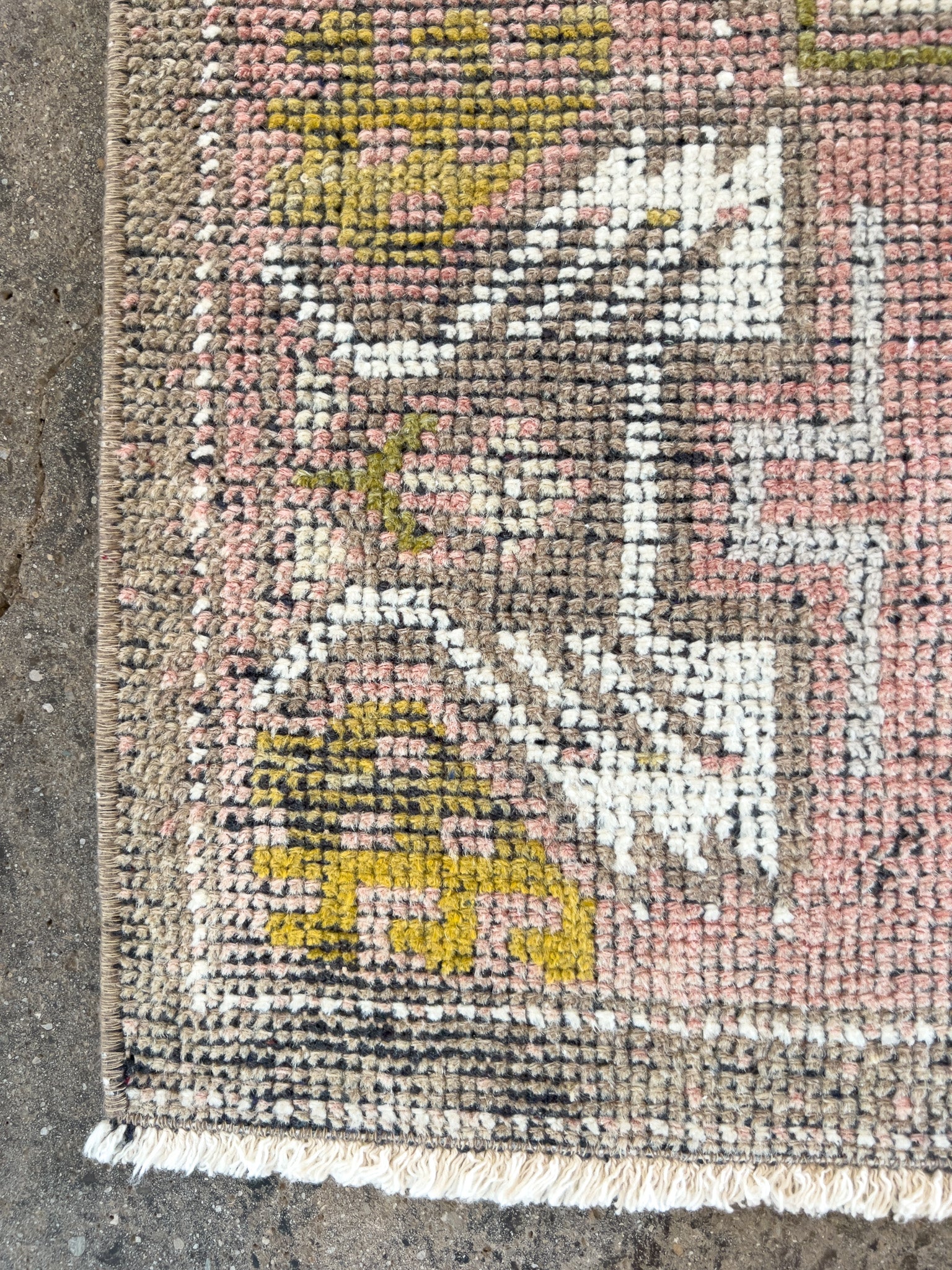 No. 1661 | 1'6 x 3'2