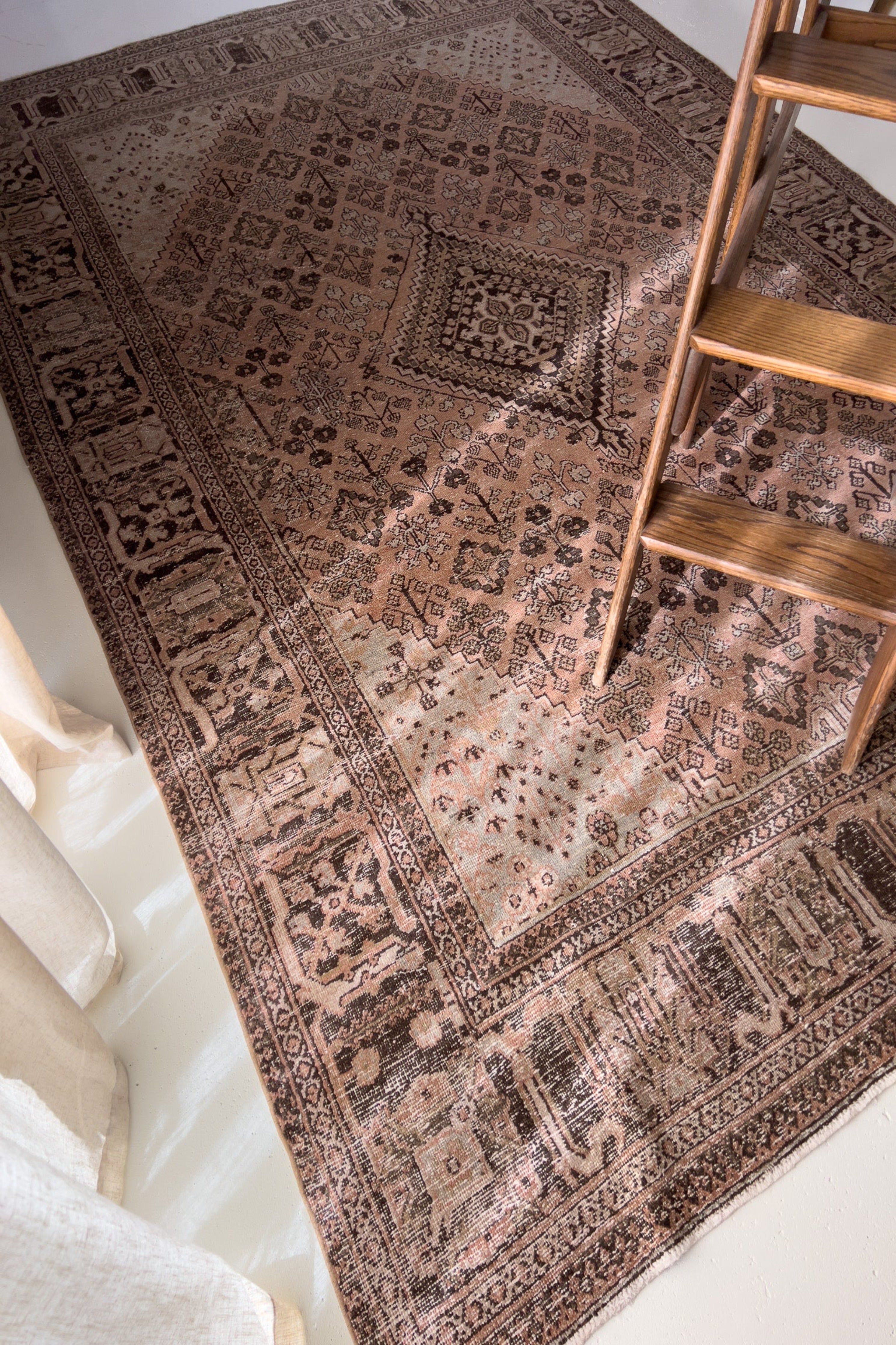 Seven Kings Rug Salma 7' x 10' – Six Vintage Rugs