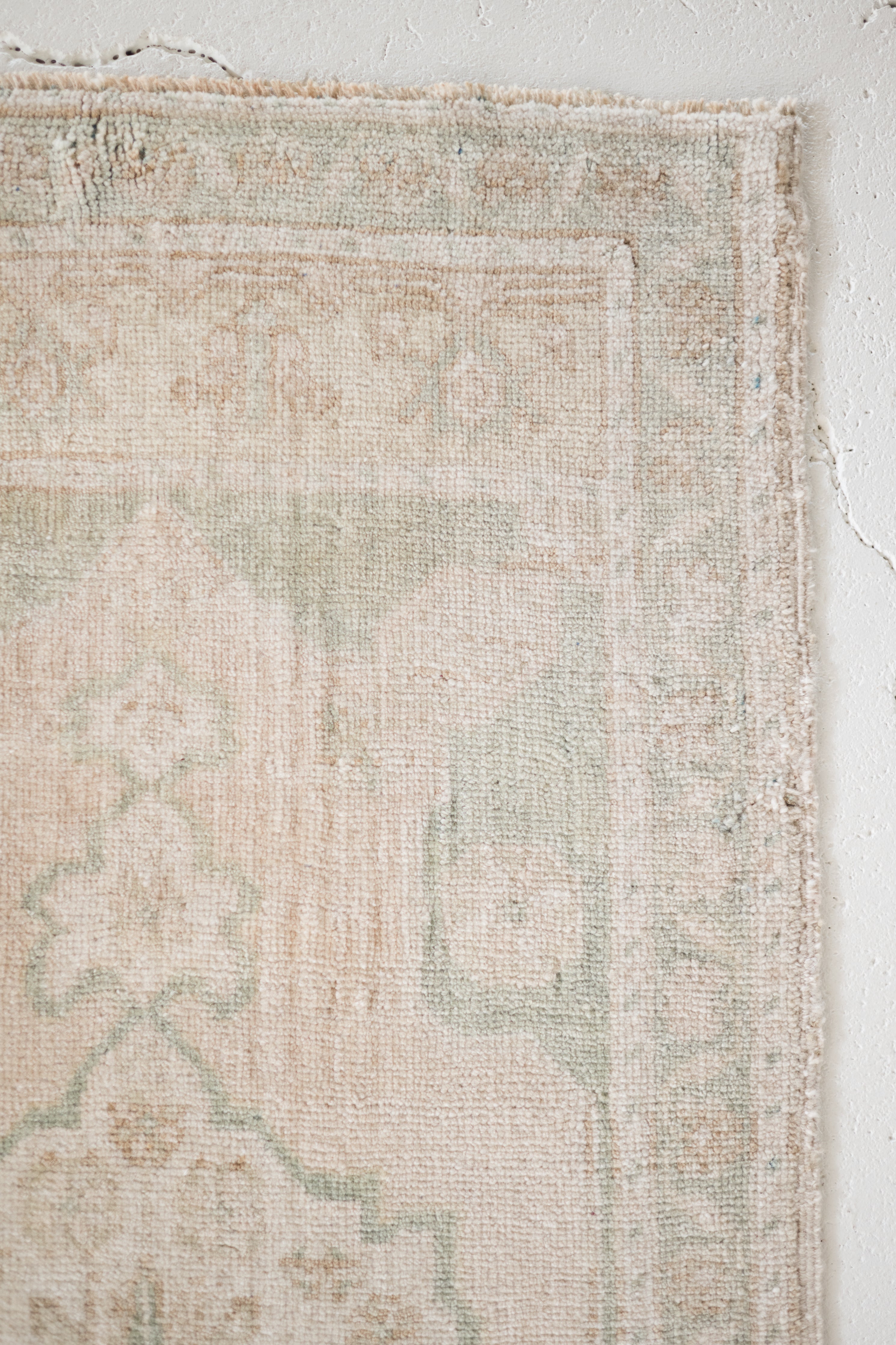 No. 1850 | 1'11 x 3'7