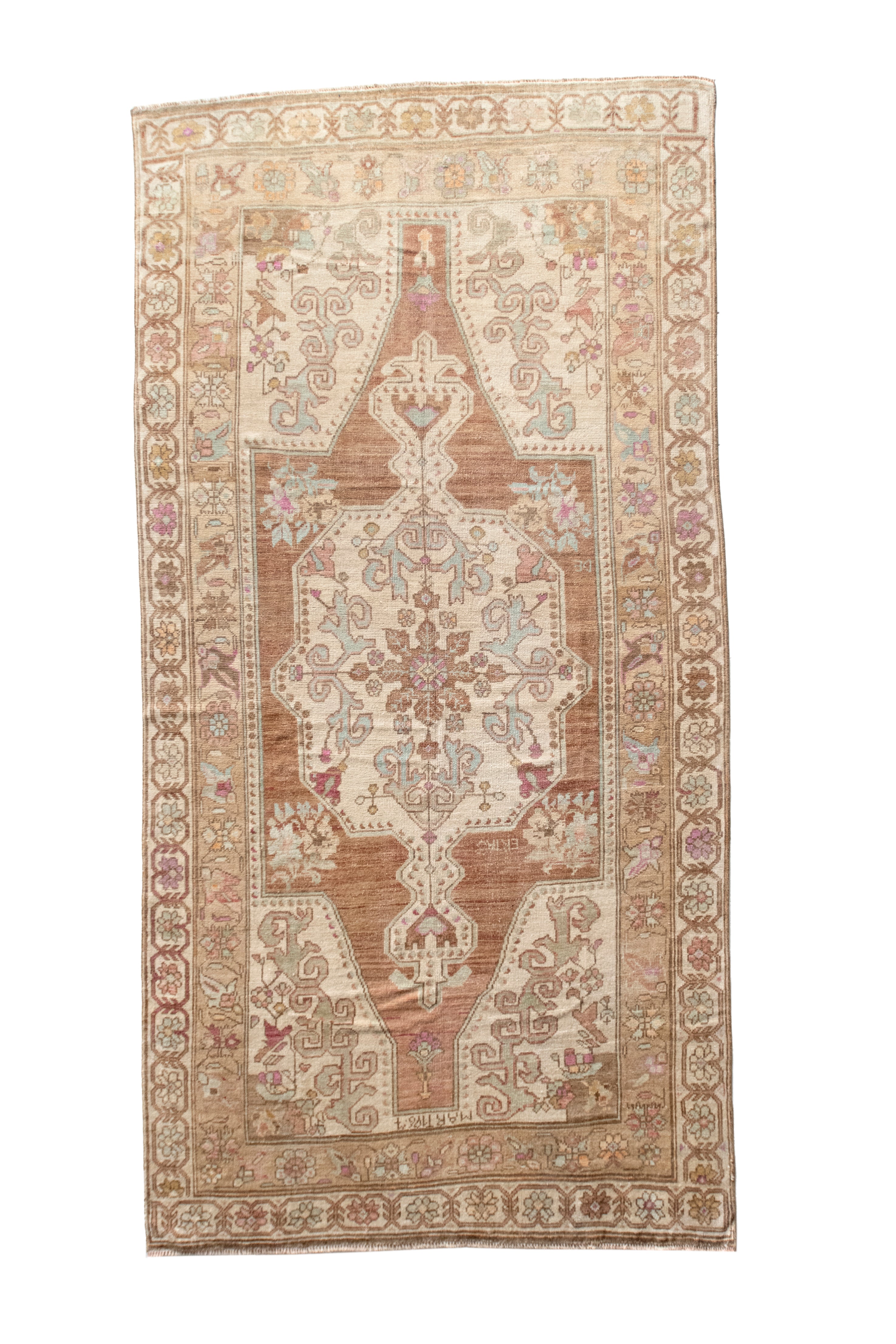 Vaniya 6' x 11'5