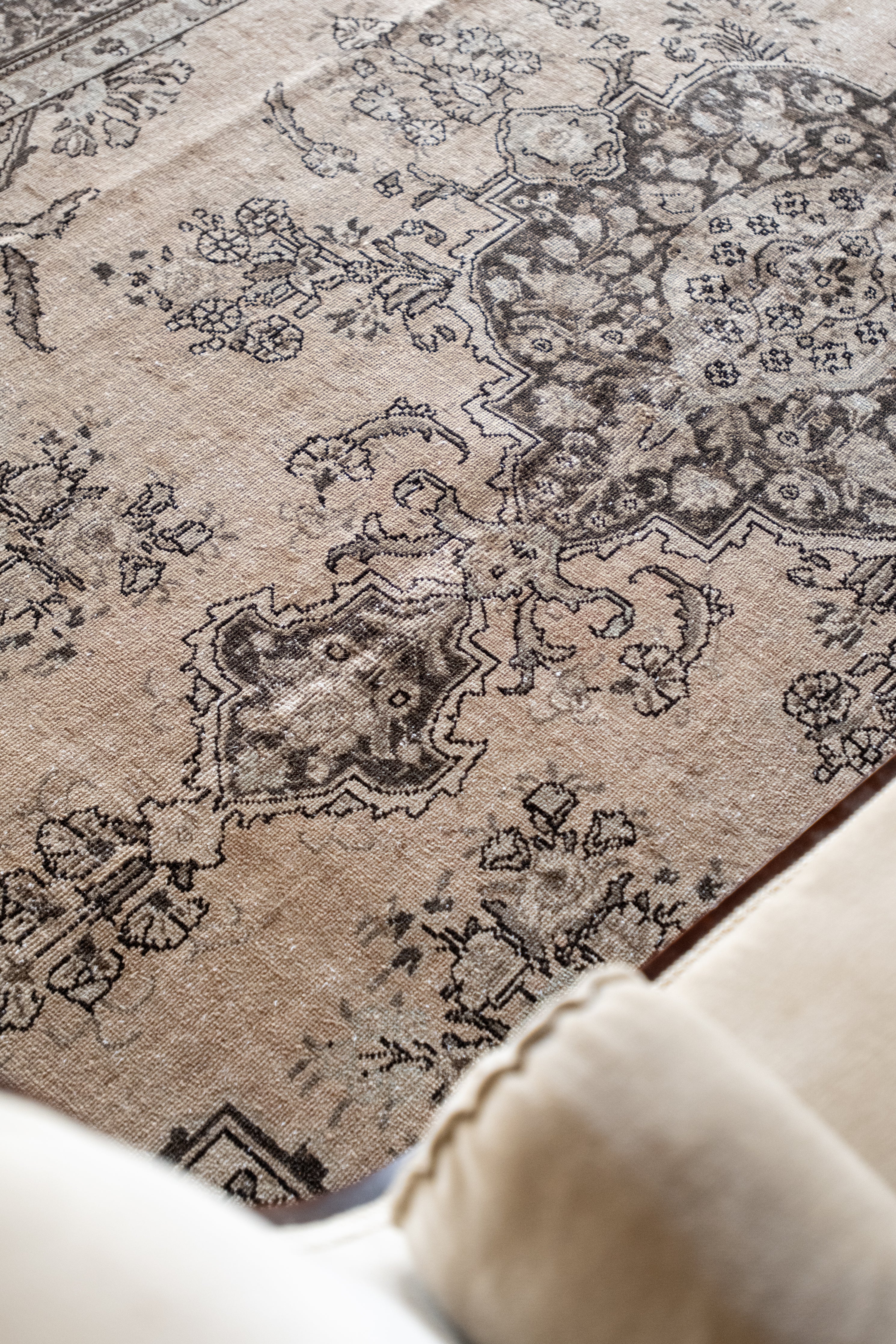 RESERVED | Angelina 8'2 x 11'5