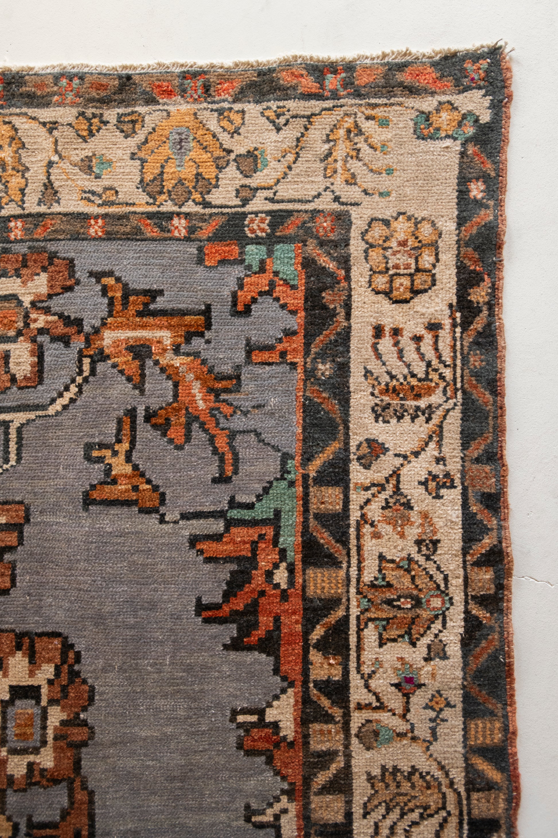 Penelope 10'4 x 12'8