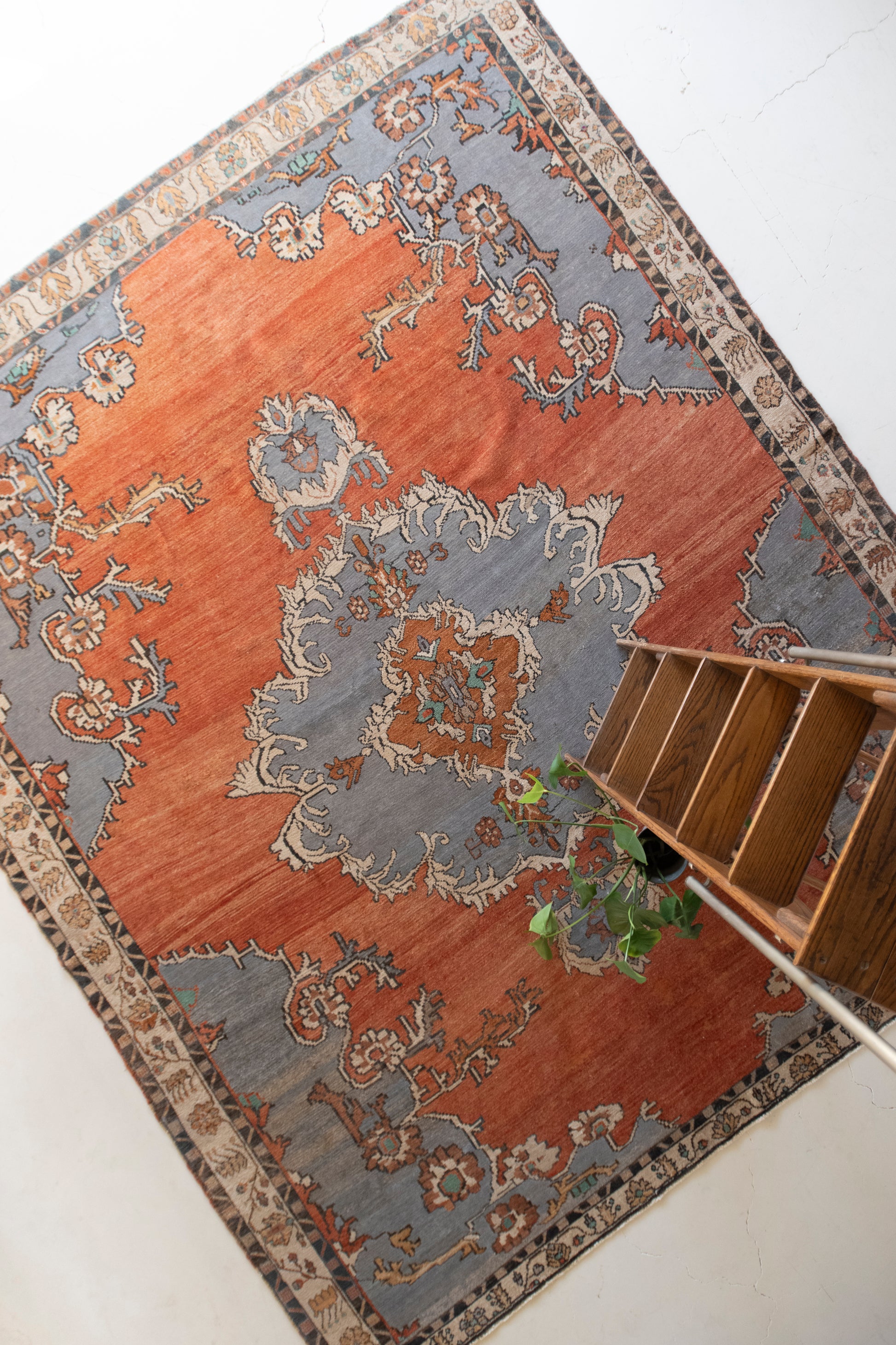 Penelope 10'4 x 12'8