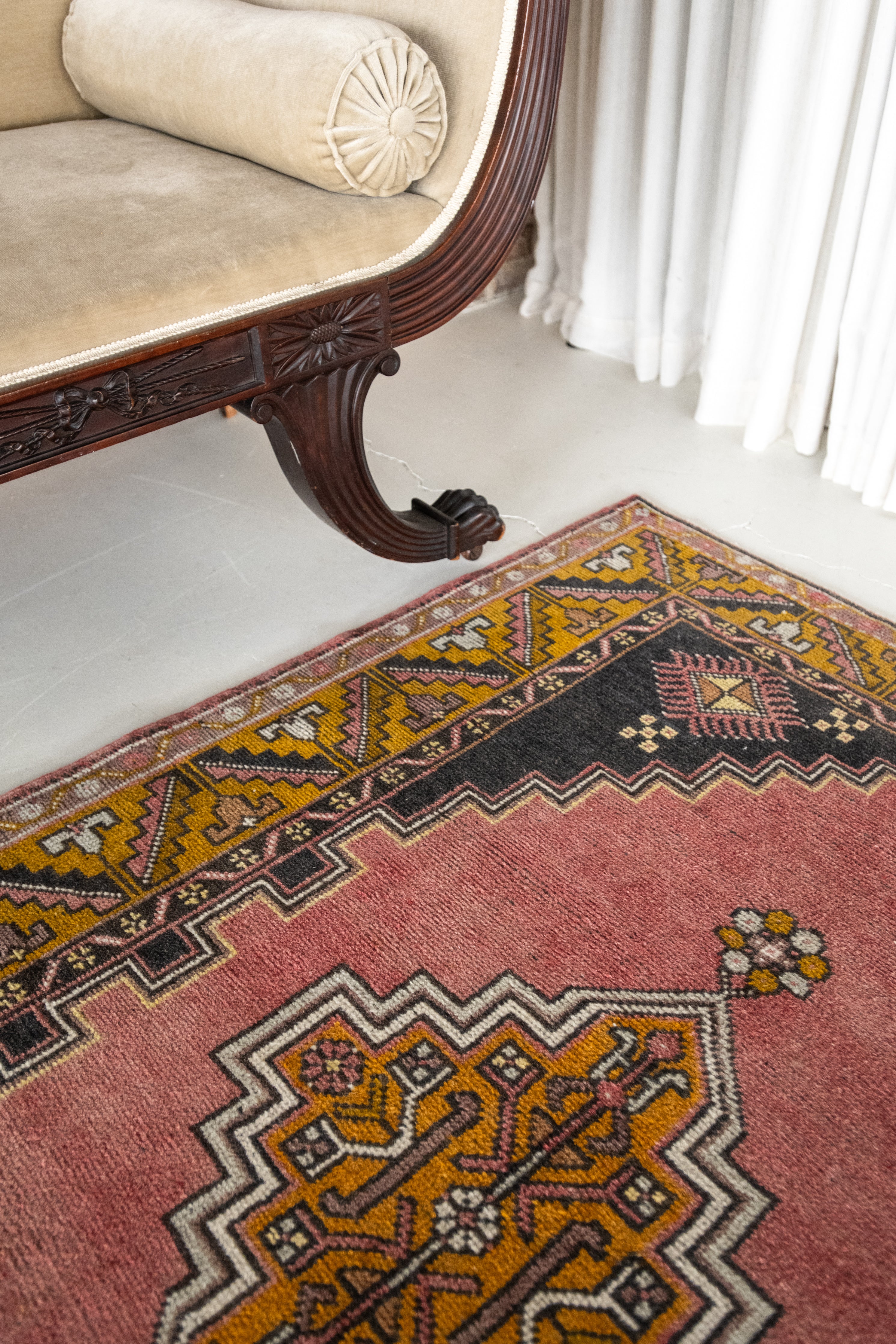 Medium Area Rugs – Six Vintage Rugs