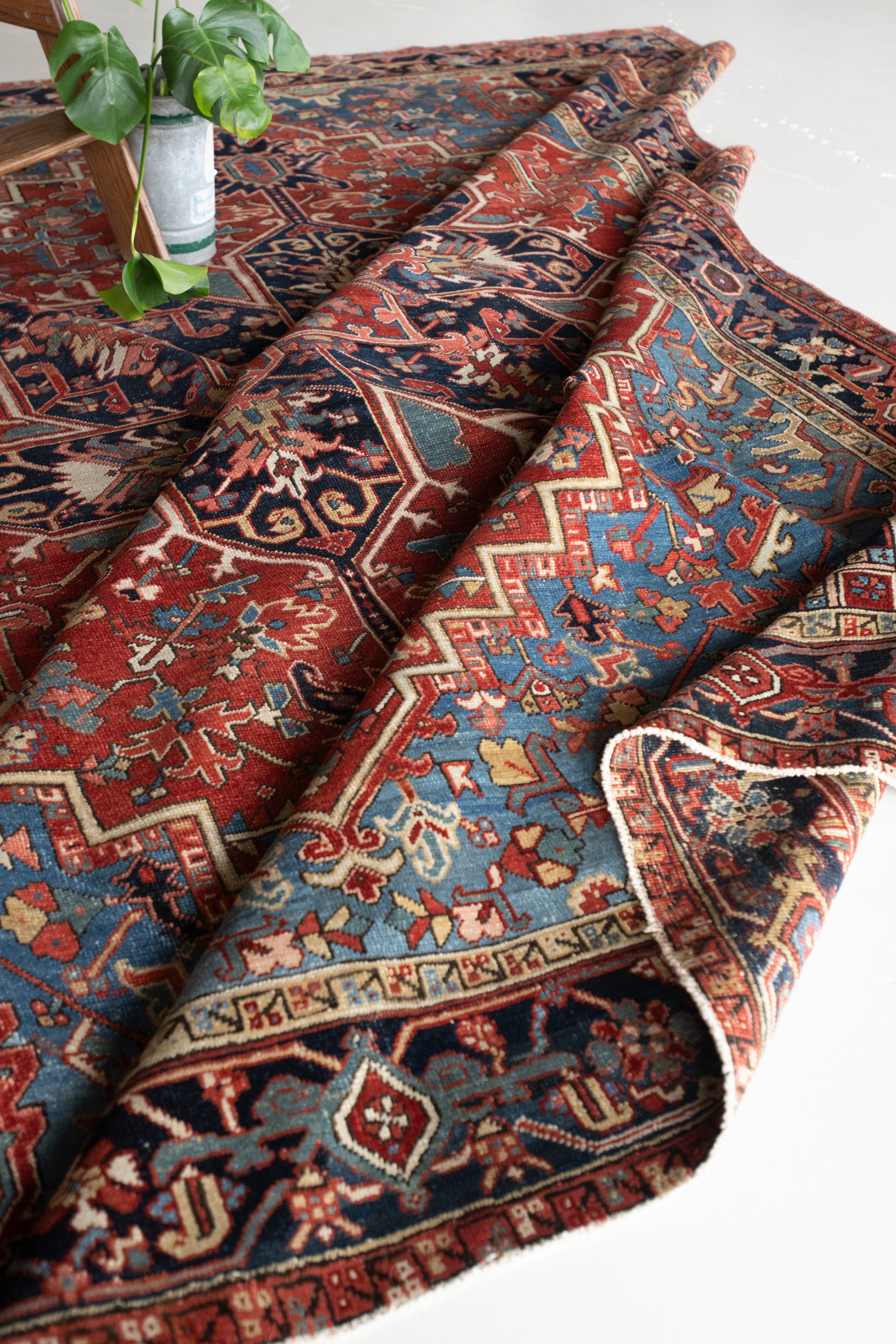 Milagros 8'11 x 11'11