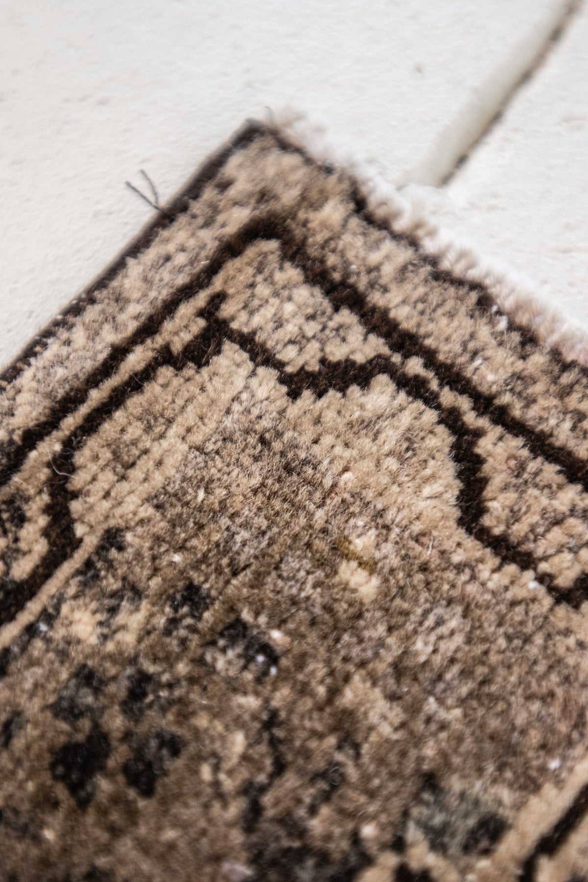 Dee Rugs Dee 2'5 x 6'6 – Six Vintage Rugs