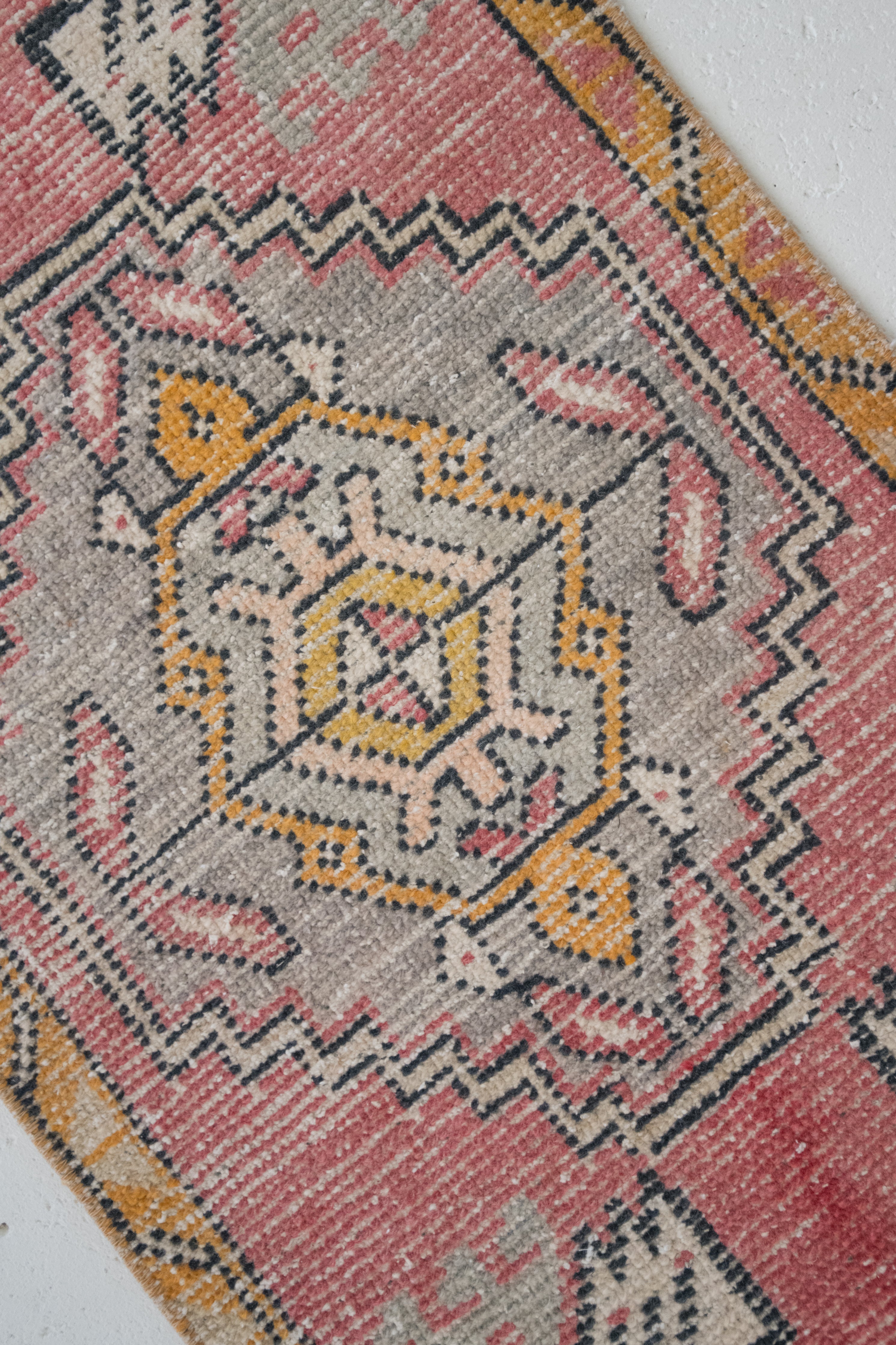 Small Rugs – Six Vintage Rugs