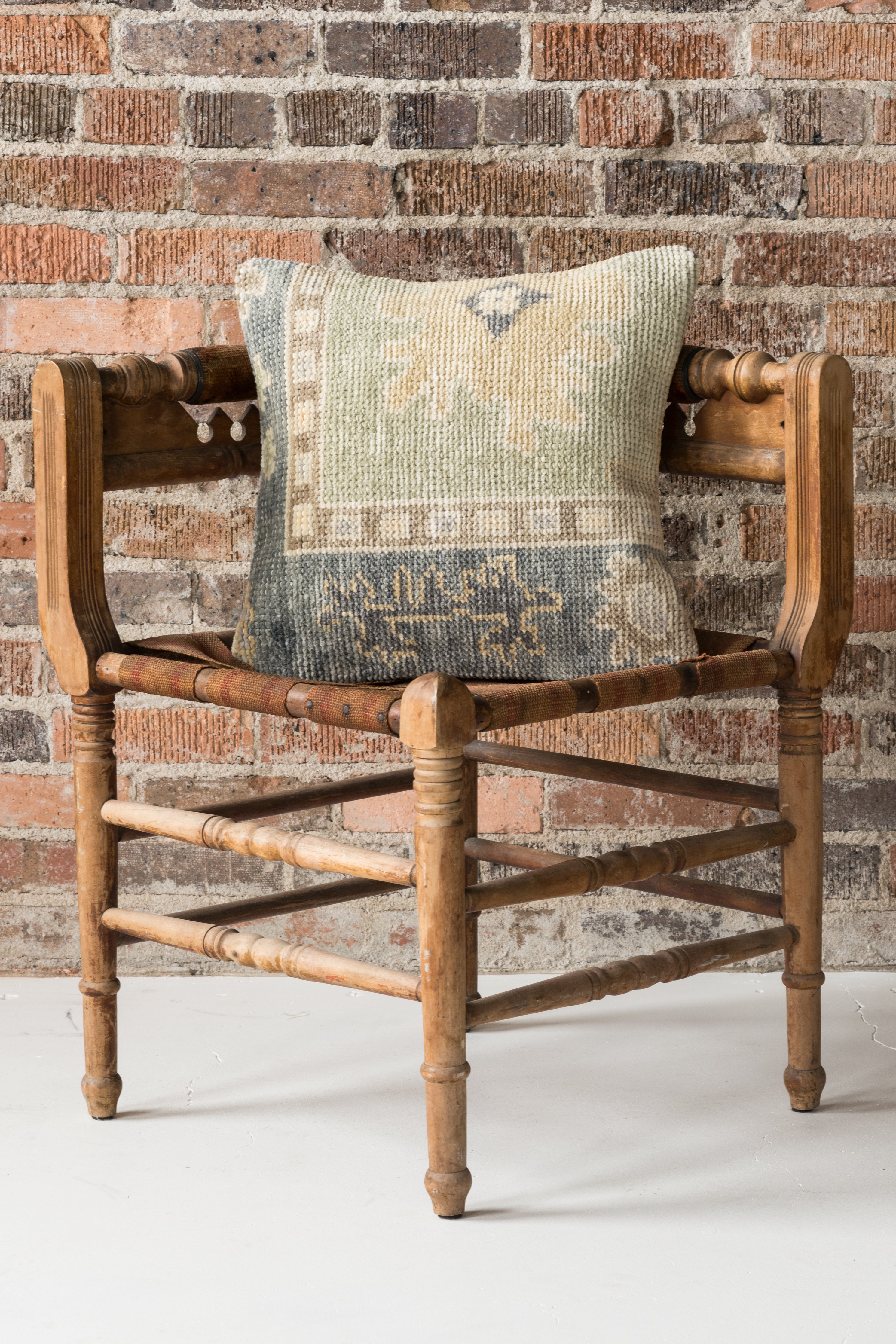 Pillow No. 209 | 18” x 18” – Six Vintage Rugs