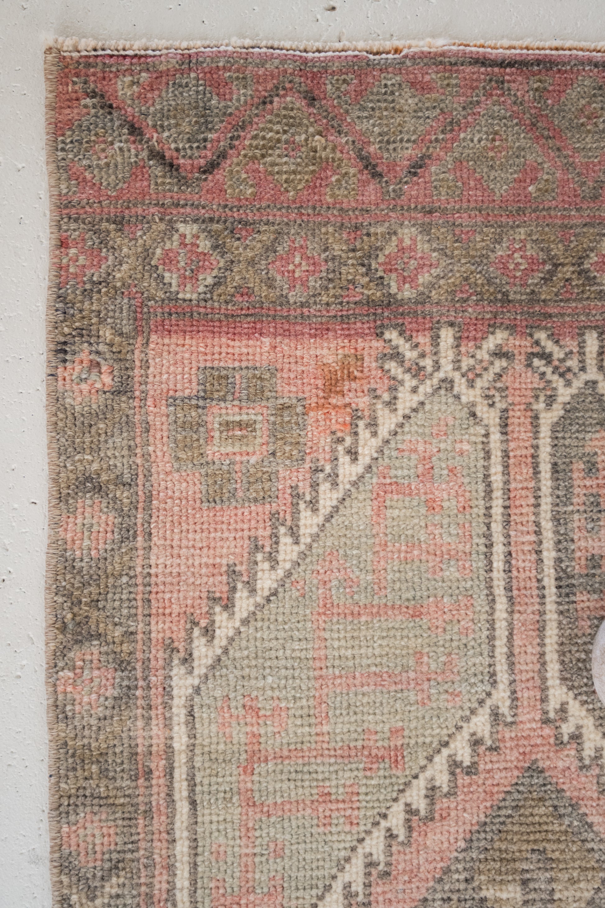 No. 2153 | 1'7 x 3'5