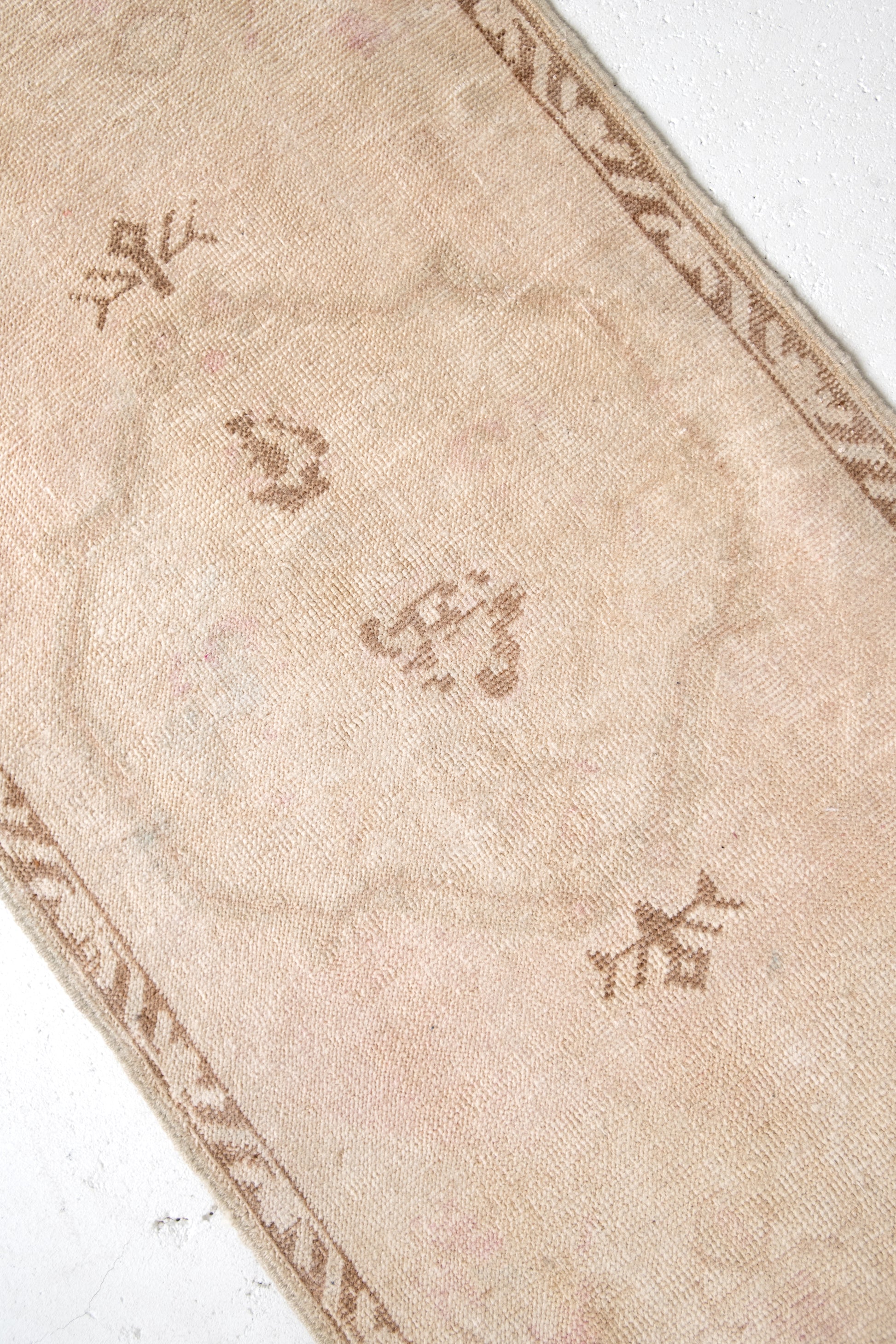 No. 2173 | 1'11 x 3'9