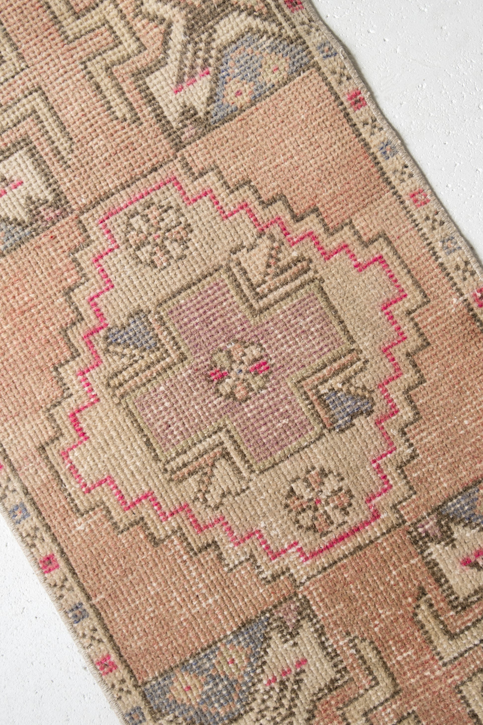 No. 2174 | 1'8 x 3'5