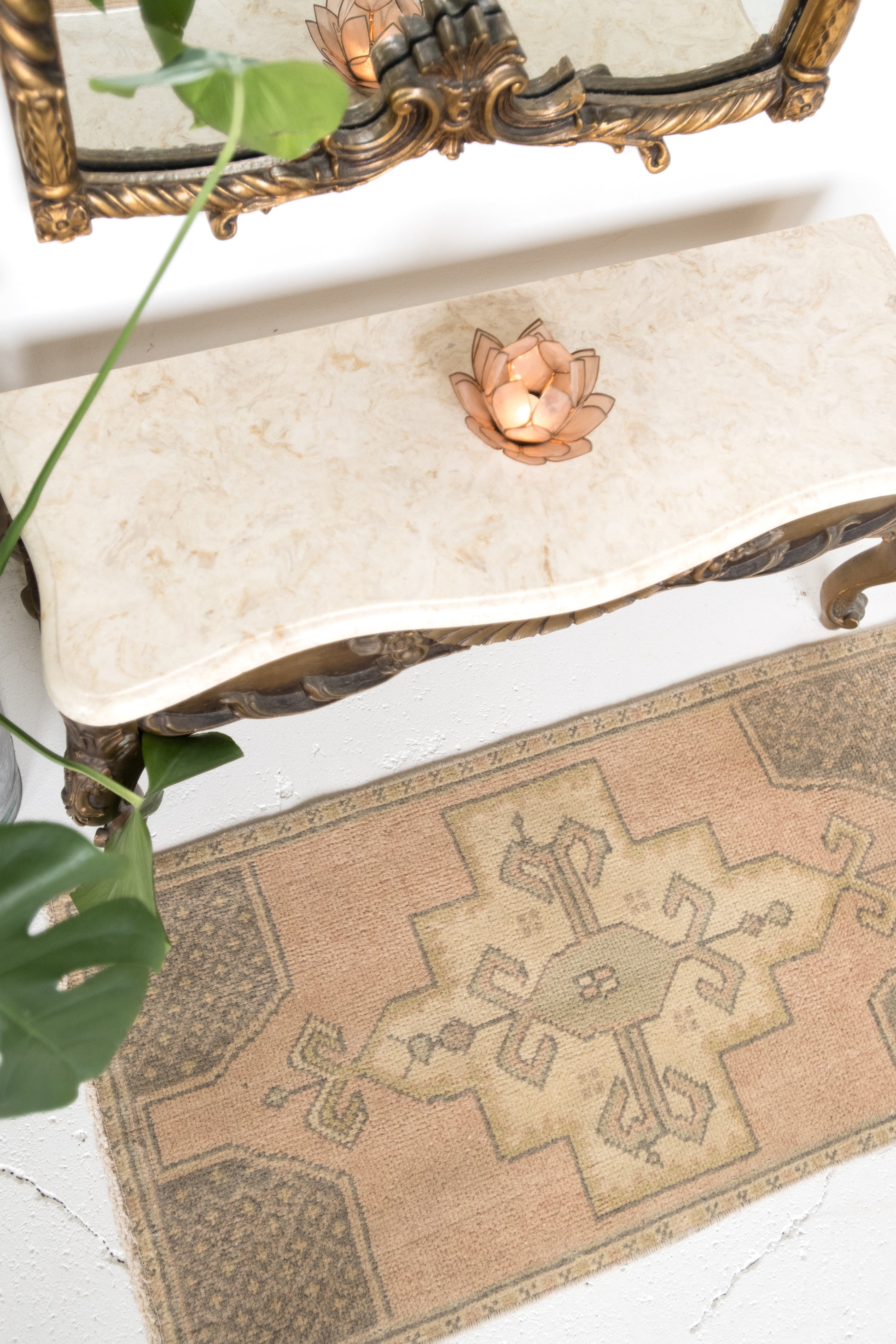 No. 2179 | 1'7 x 3'1