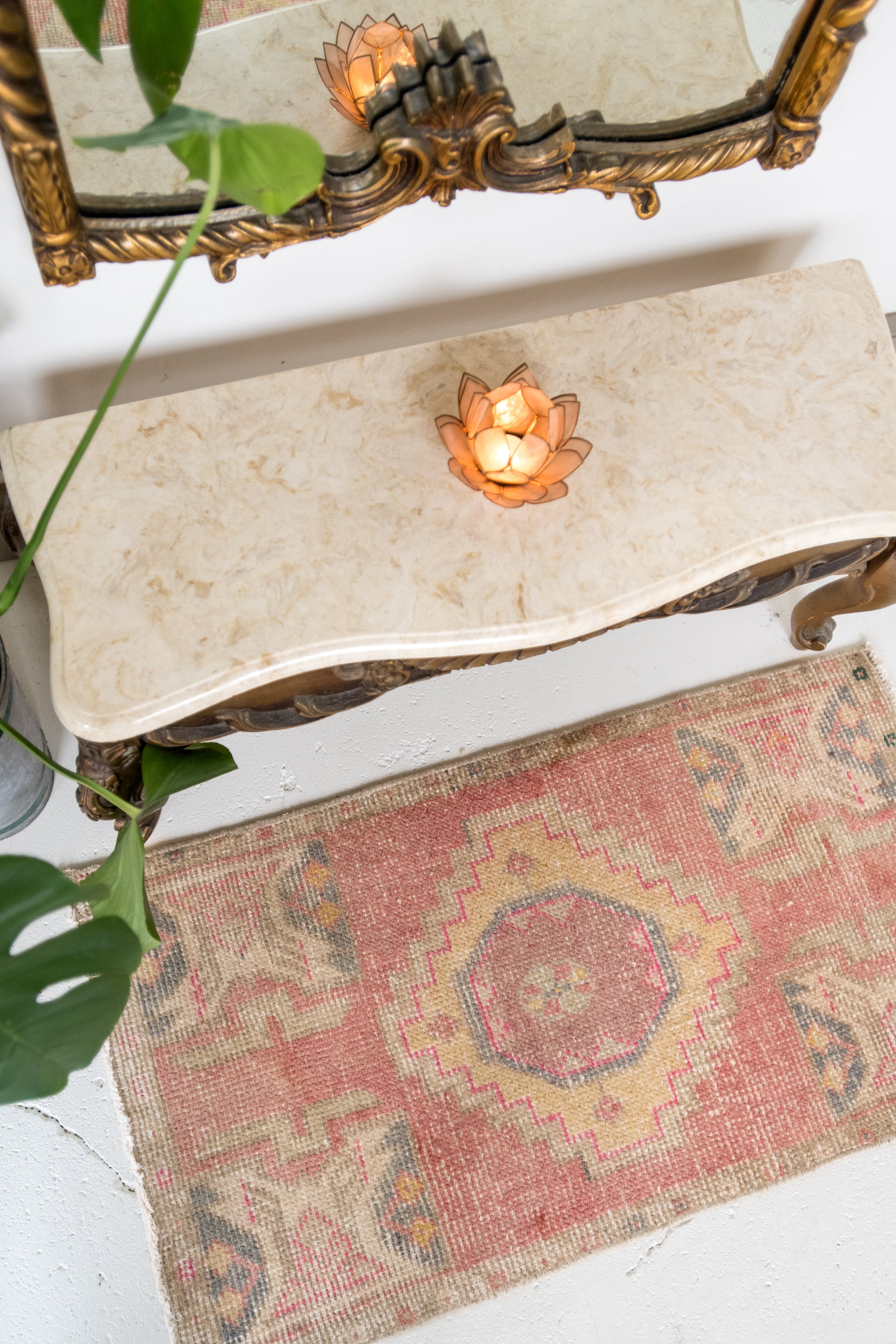 No. 2182 | 1'8 x 3'1