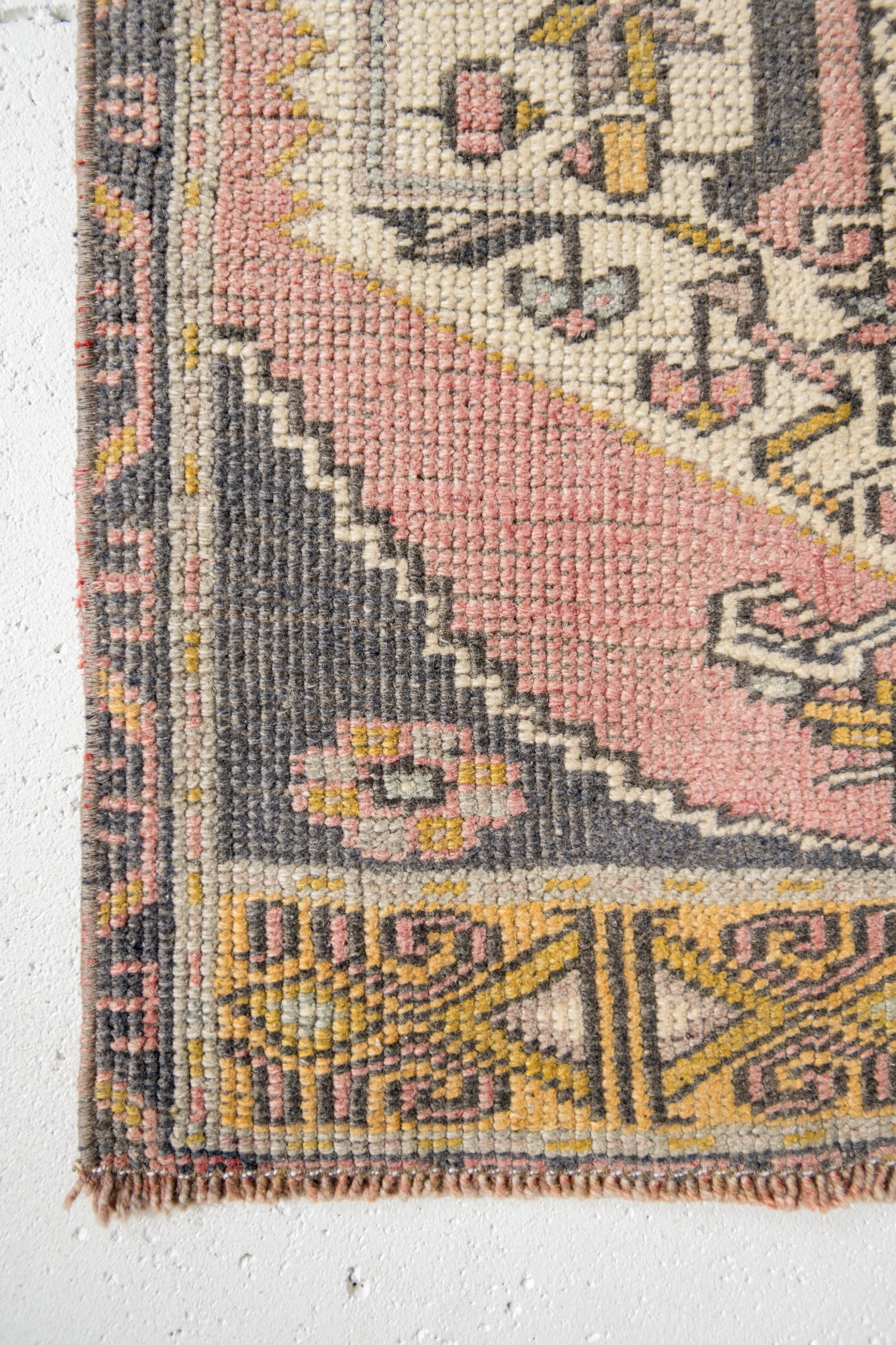 No. 2186 | 1'10 x 3'10