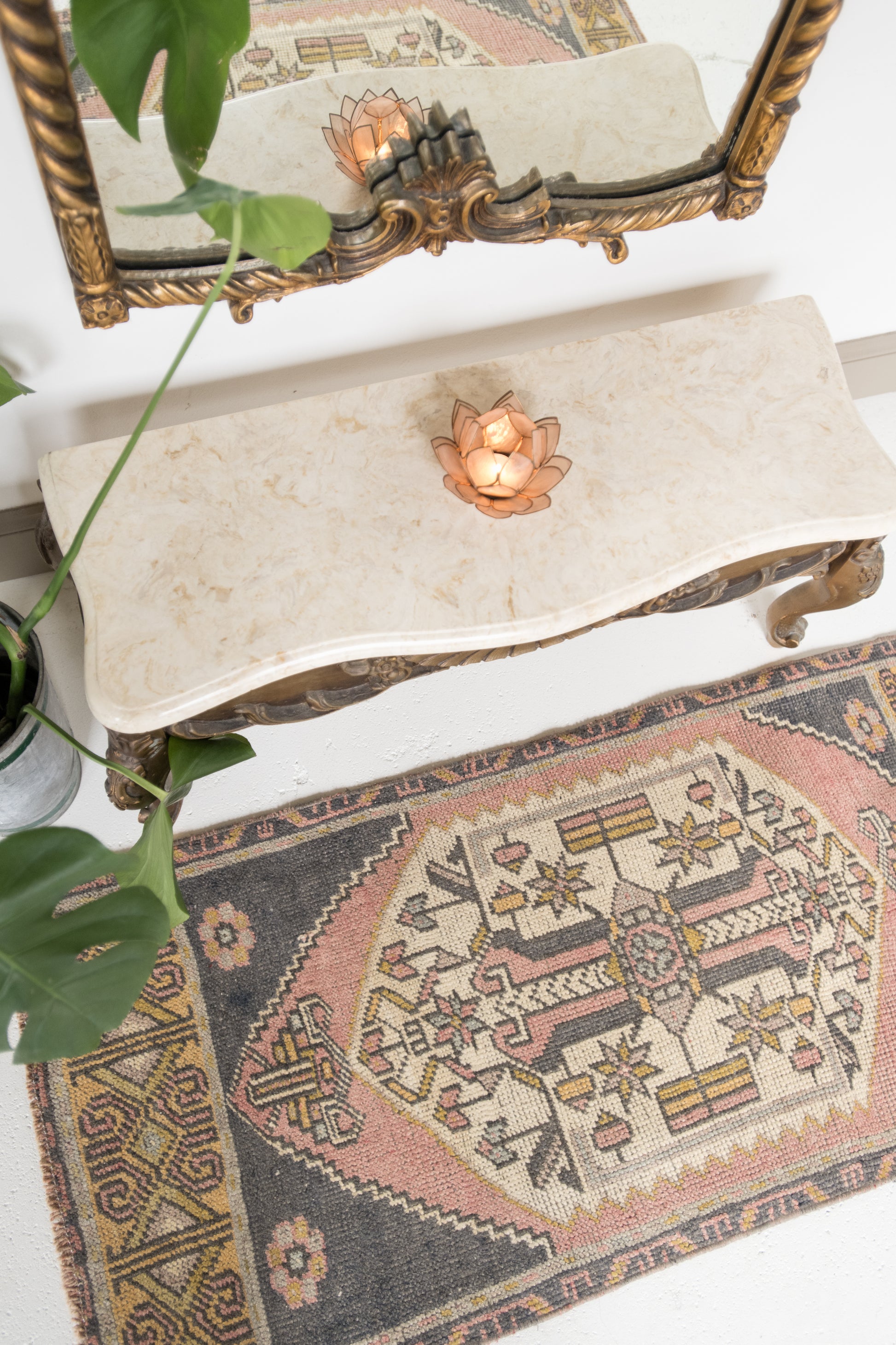 No. 2186 | 1'10 x 3'10