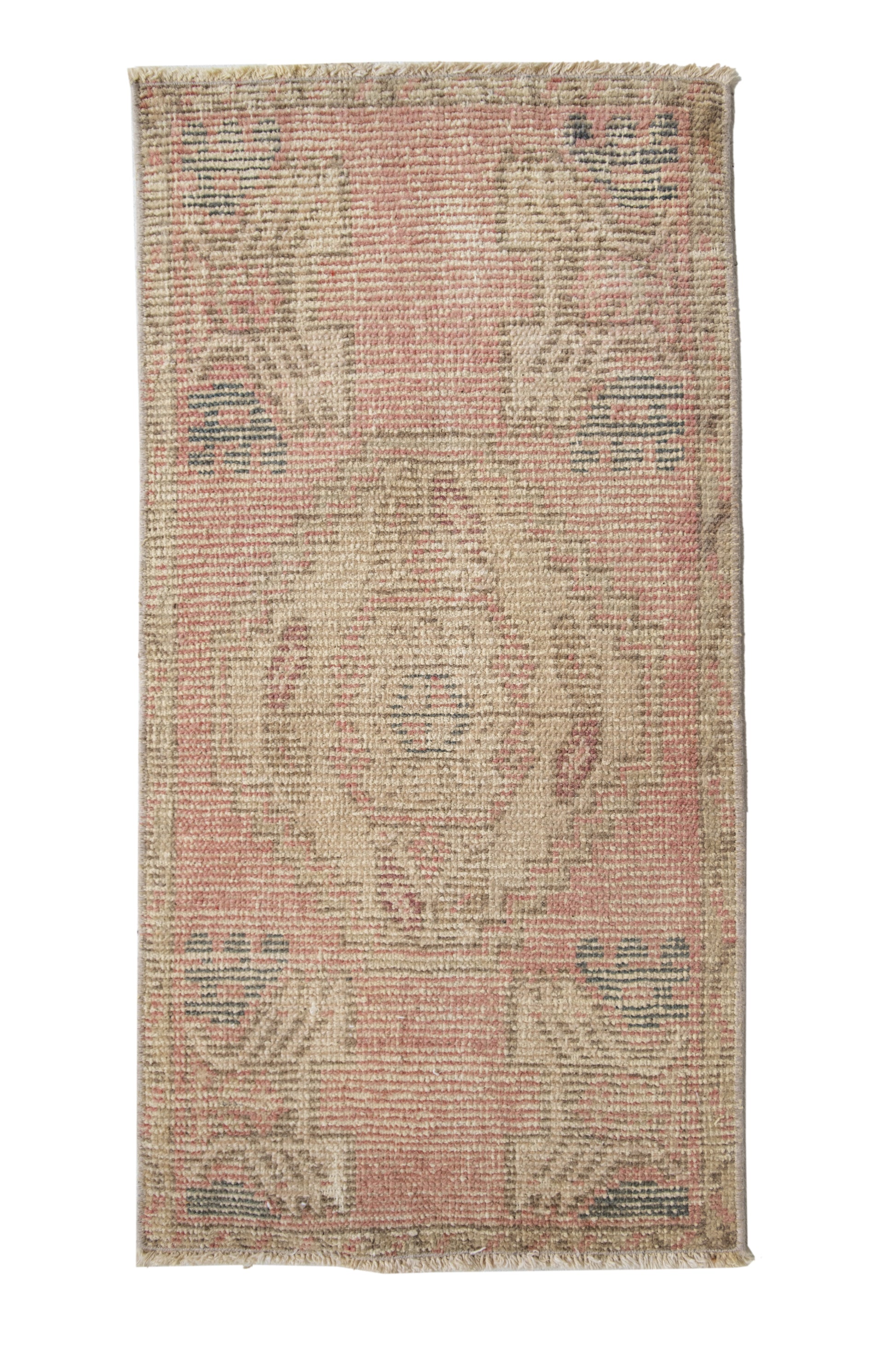 No. 2189 | 1'7 x 3'1