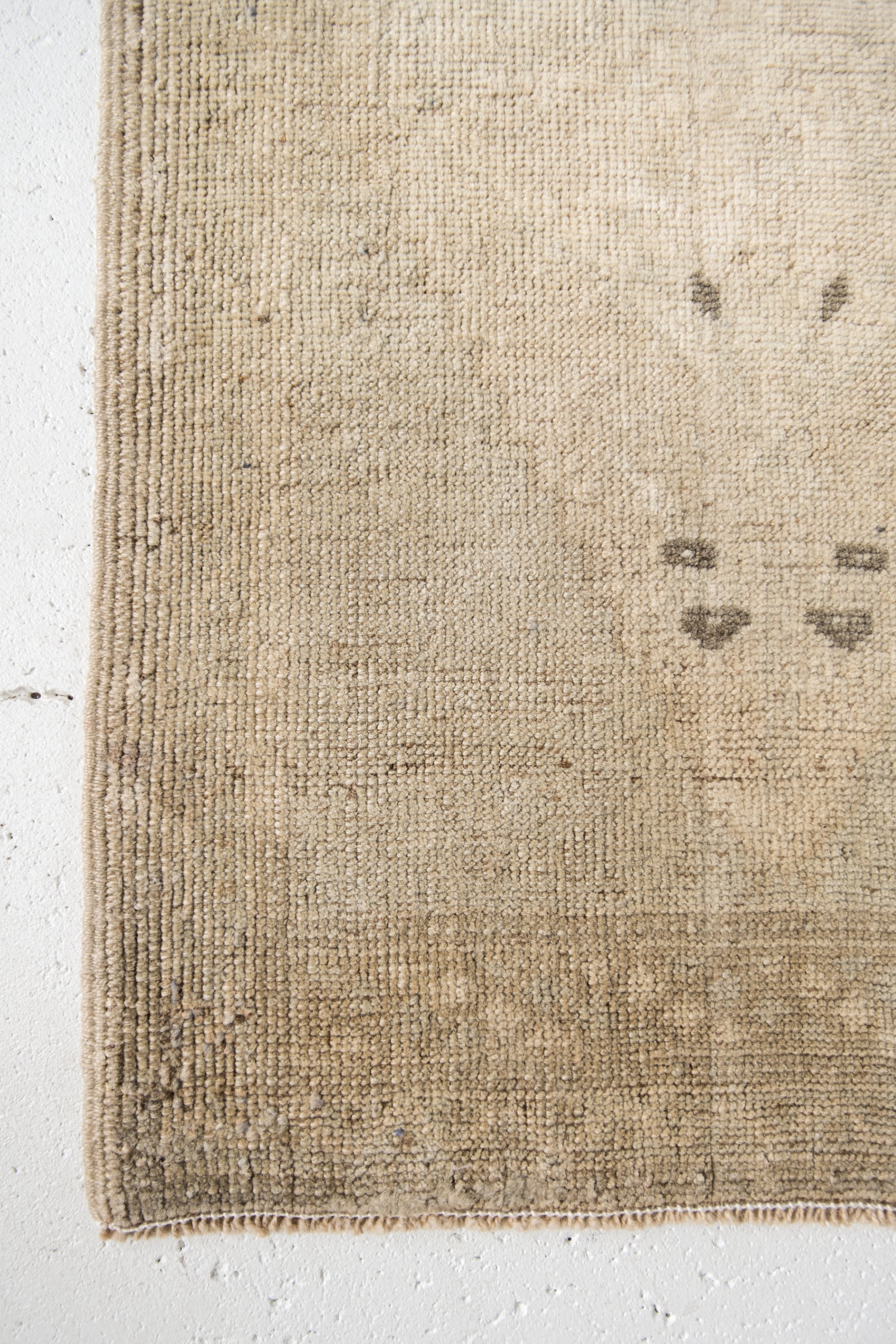 No. 2193 | 1'11 x 3'7