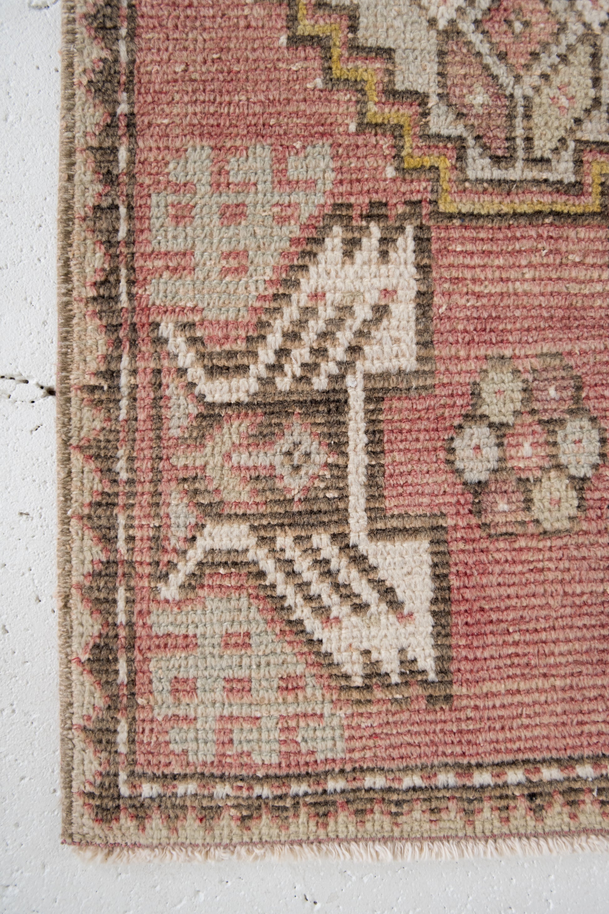 No. 2198 | 1'6 x 3'4