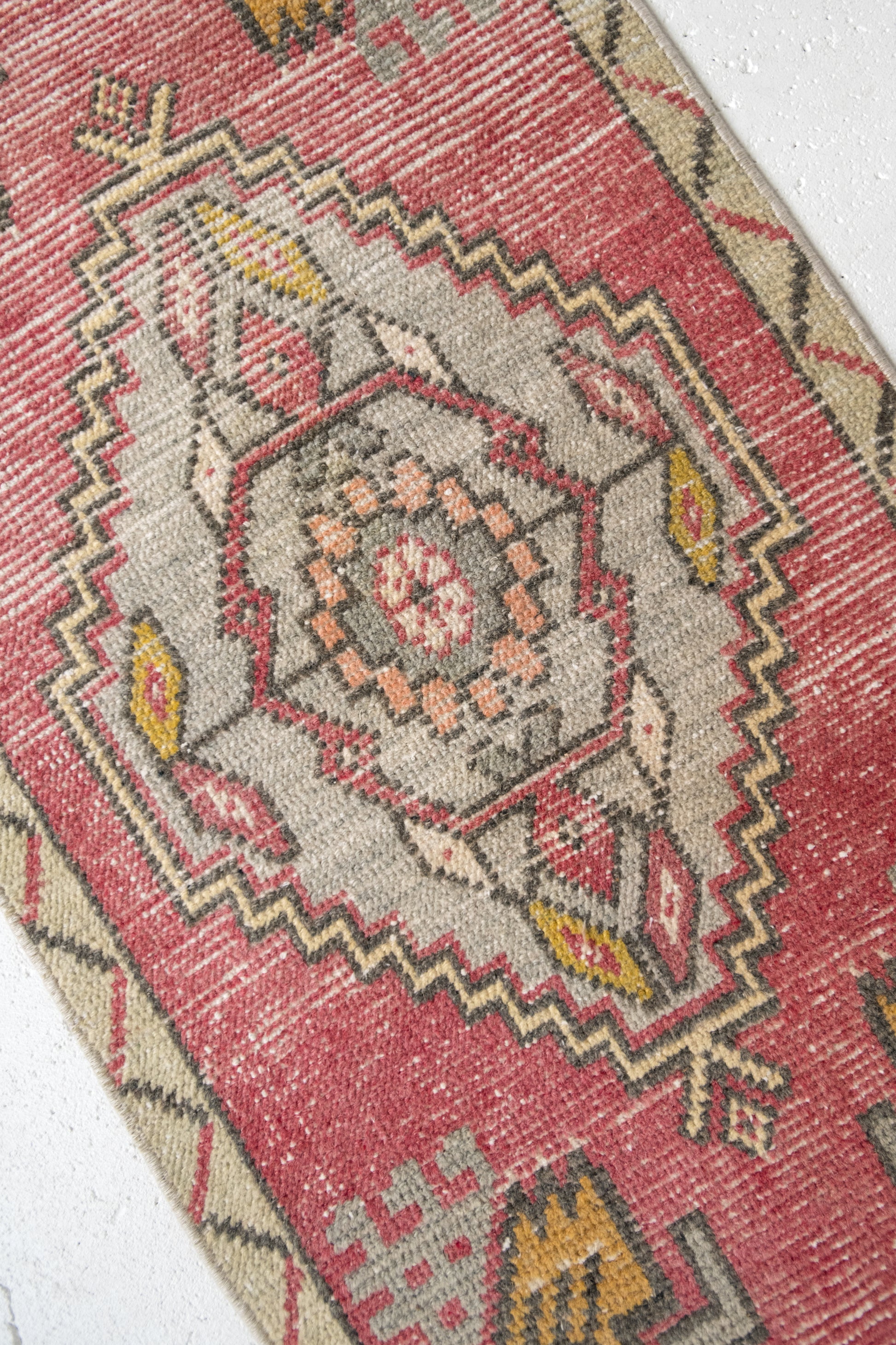 No. 2203 | 1'8 x 3'7