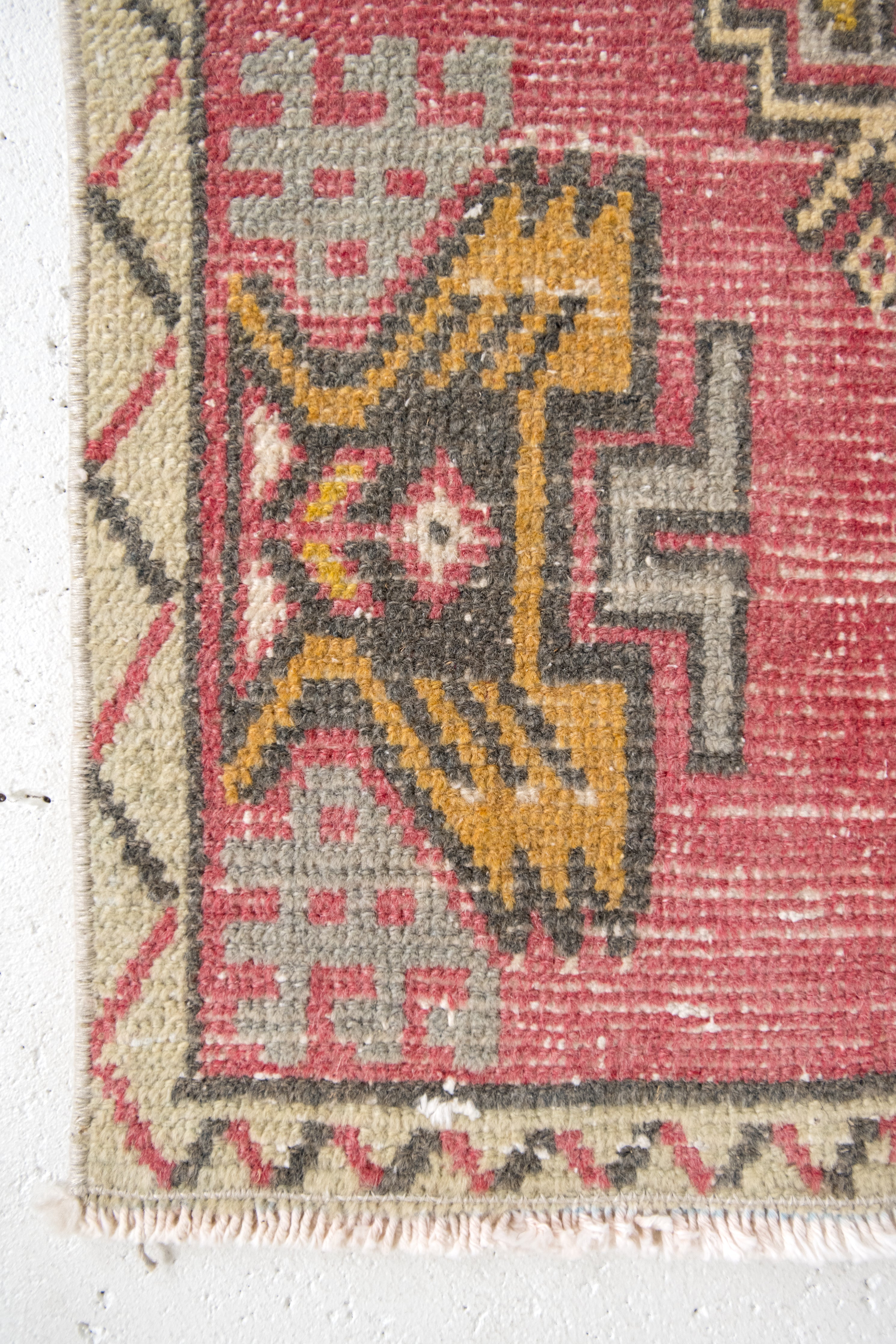 No. 2203 | 1'8 x 3'7