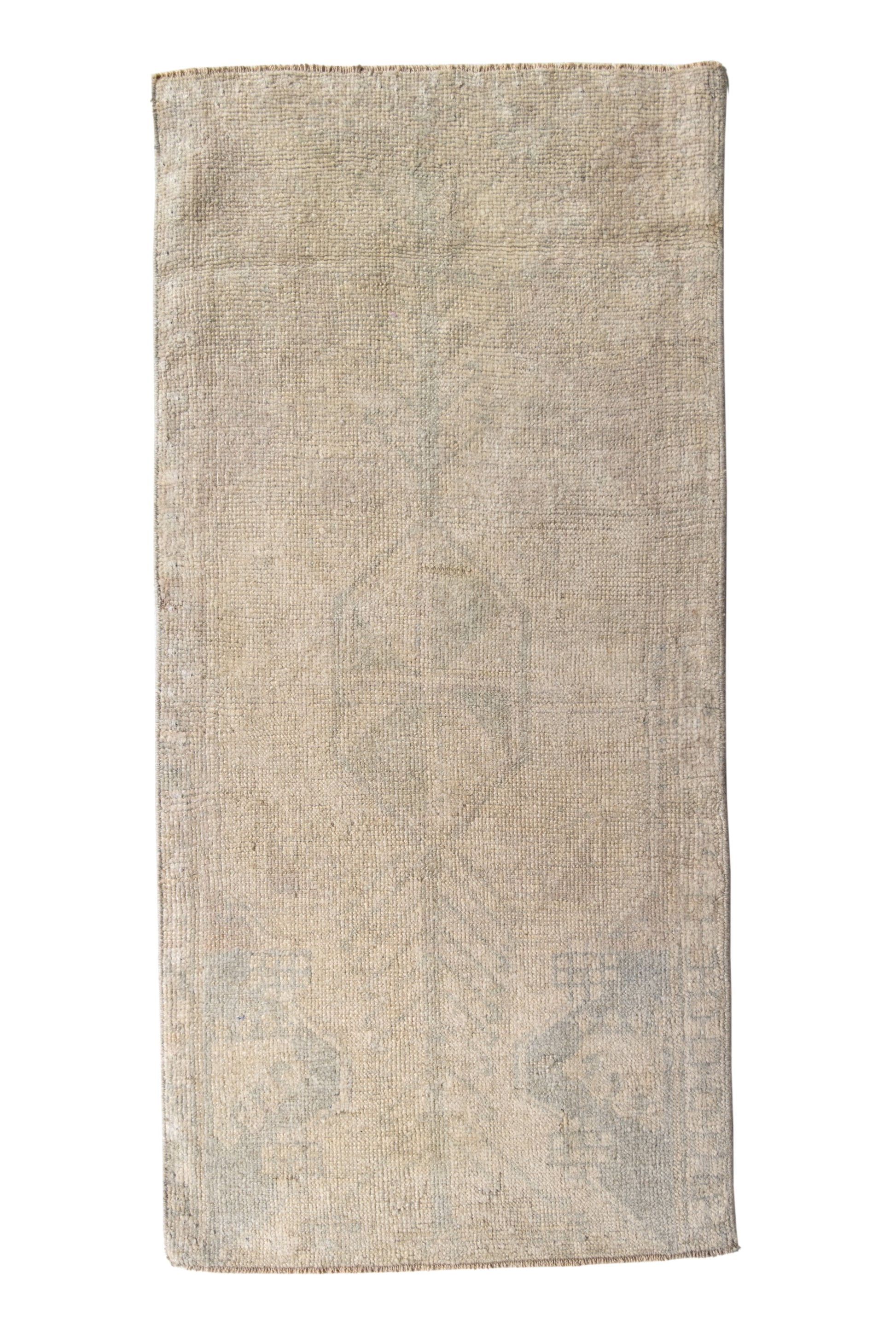 No. 2206 | 1'9 x 3'9