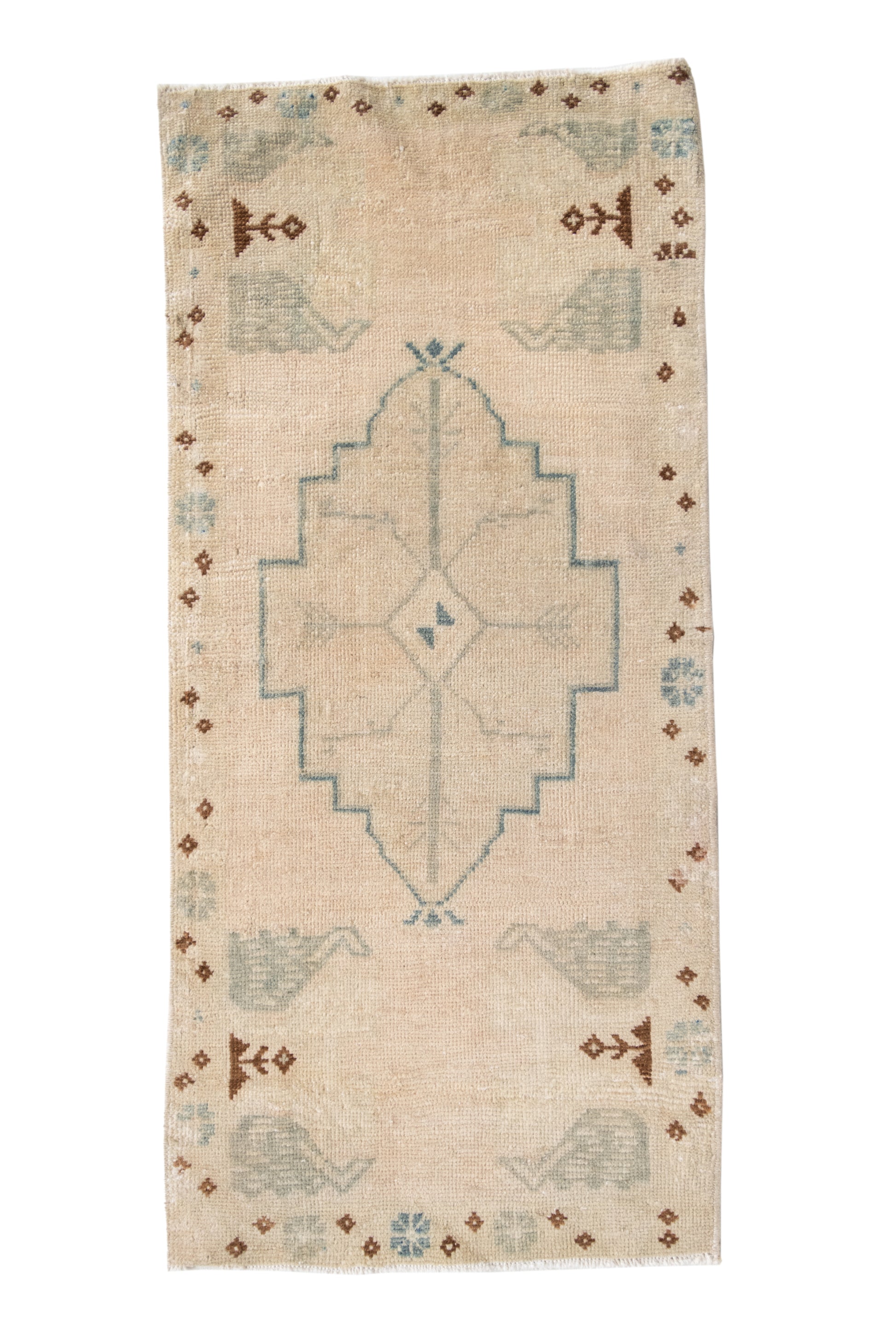 No. 2209 | 1'8 x 3'8