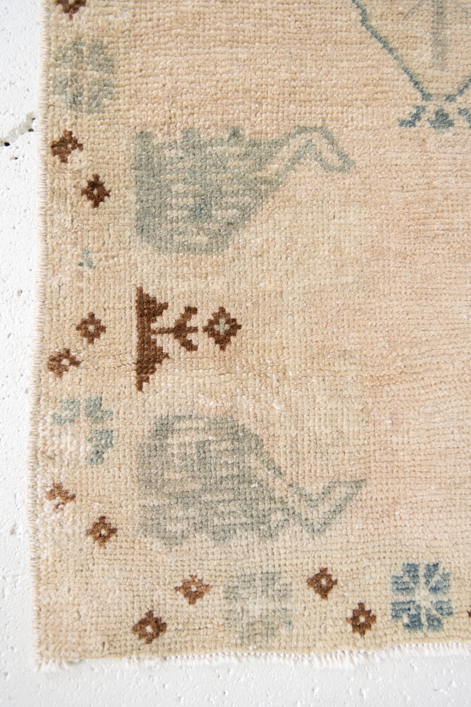 No. 2209 | 1'8 x 3'8