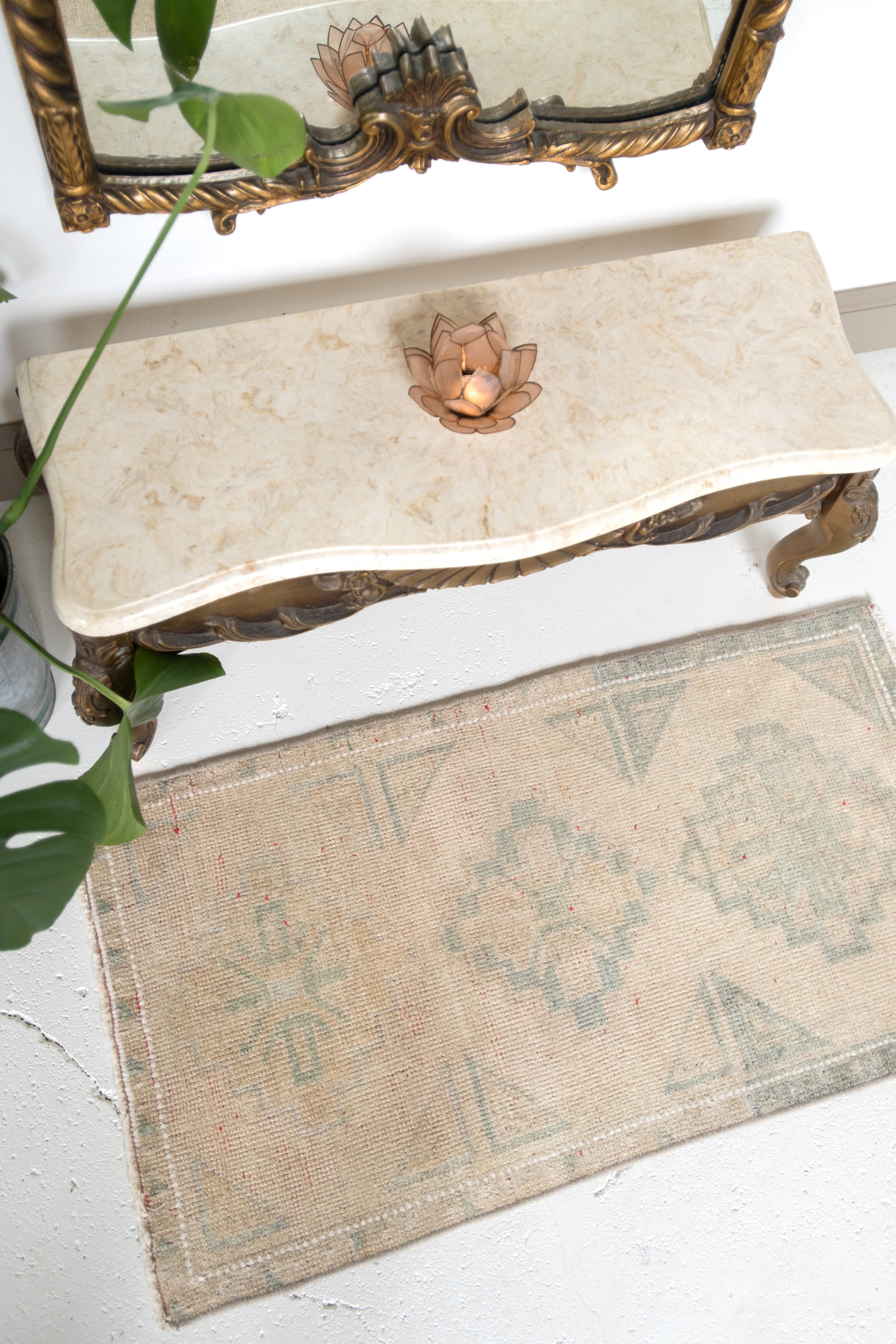 No. 2212 | 1'8 x 3'2