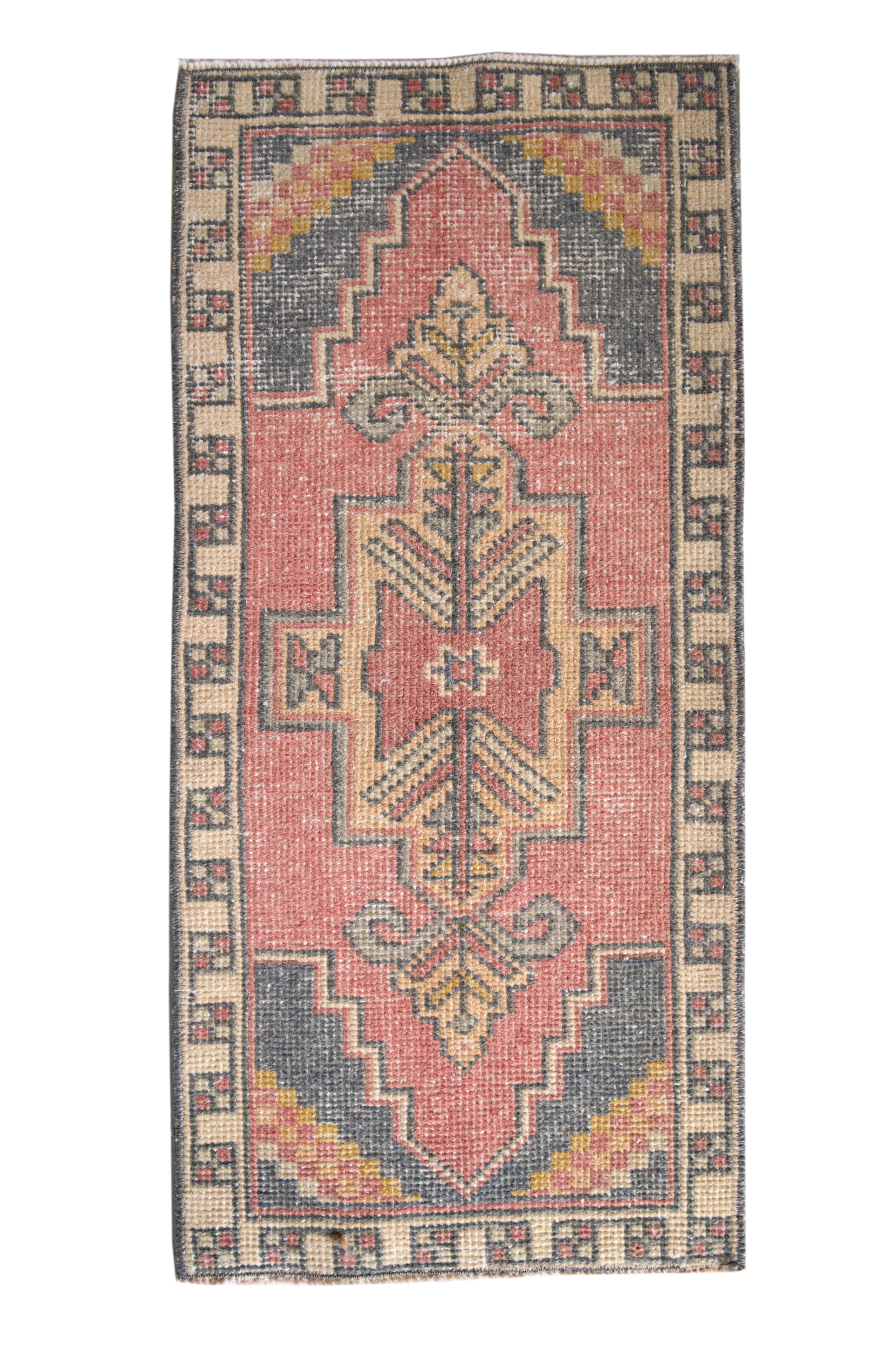 No. 2215 | 1'6 x 3'2