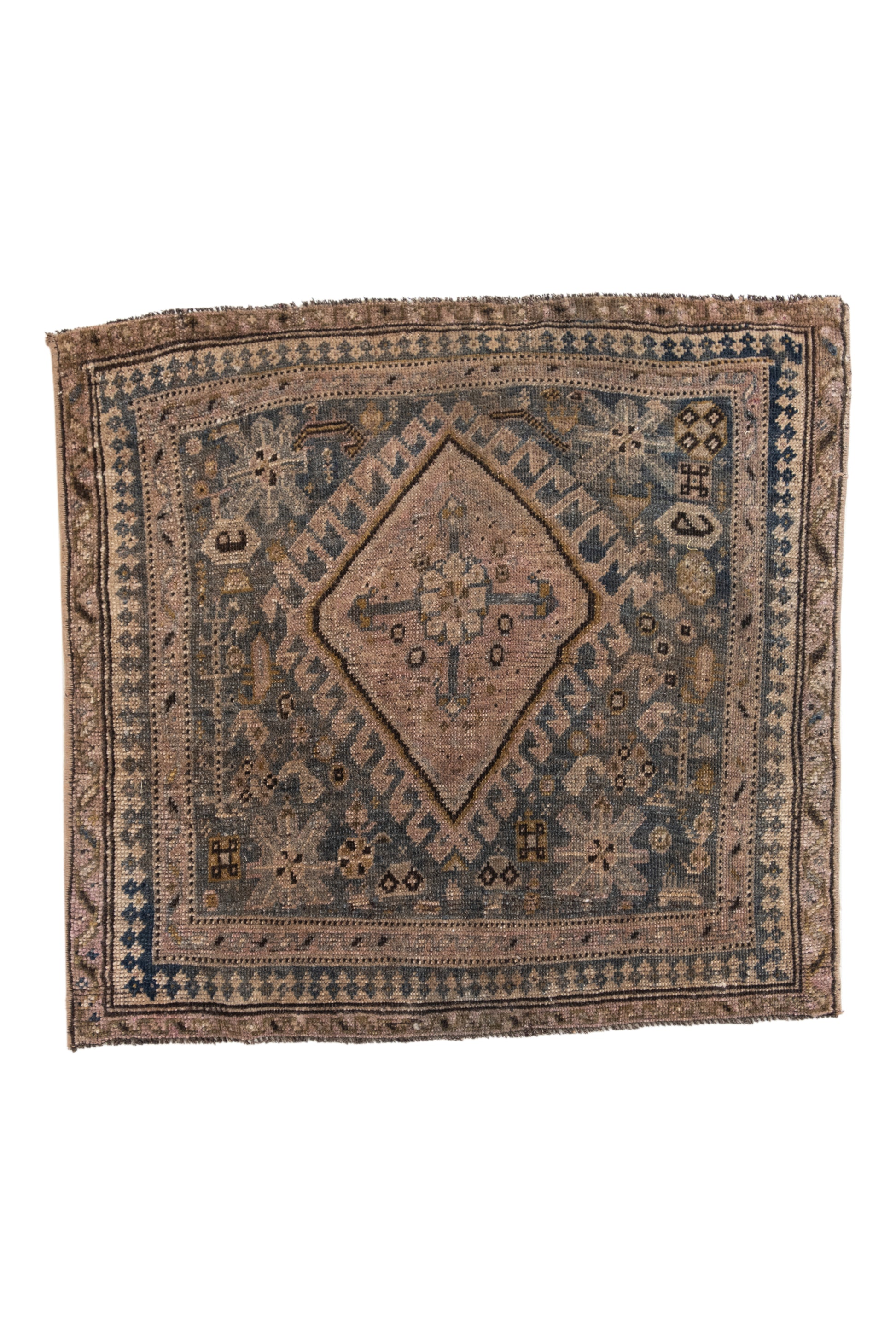 No. 2222 | 2'1 x 2'2