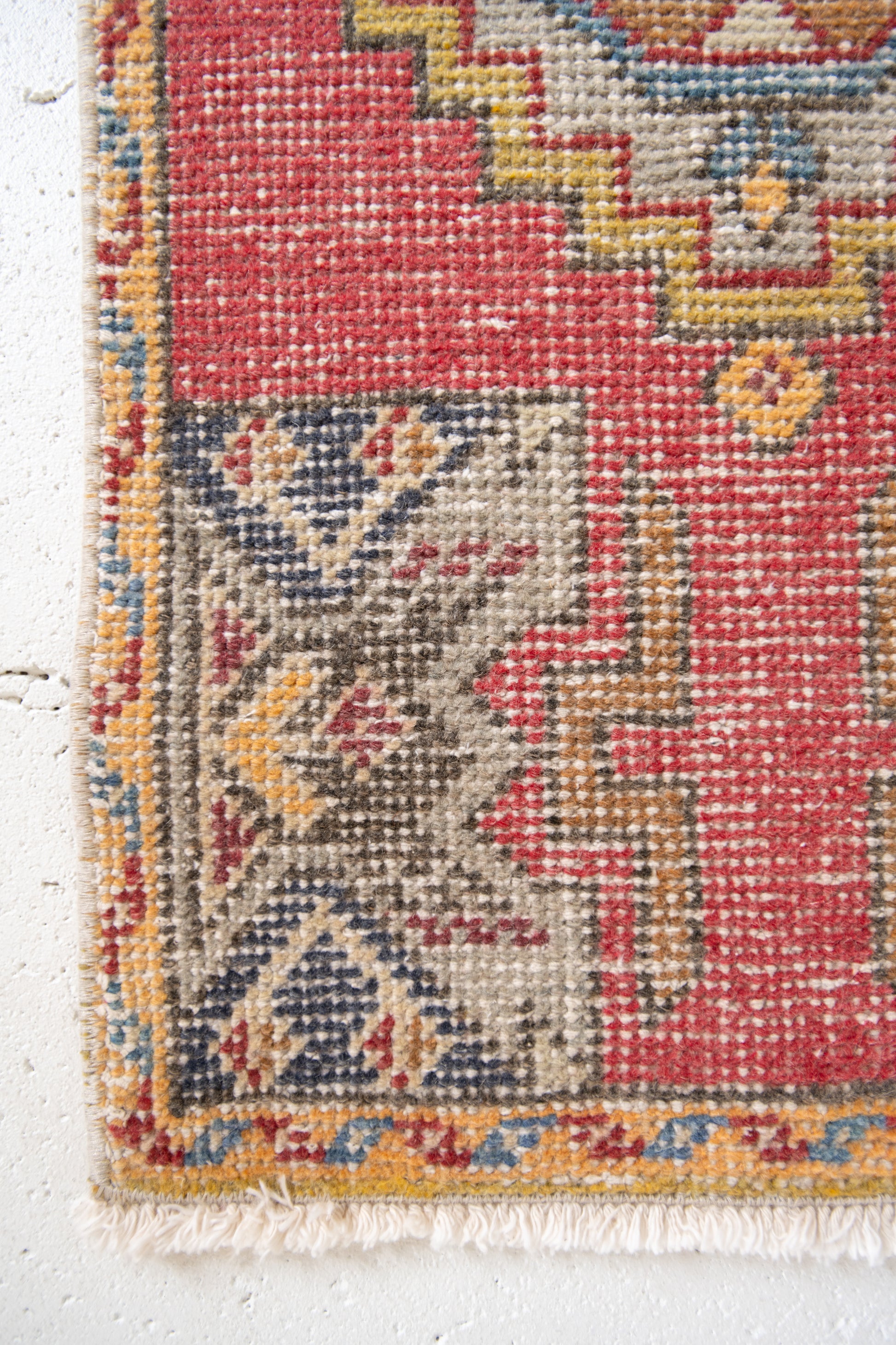 No. 2223 | 1'7 x 3'2