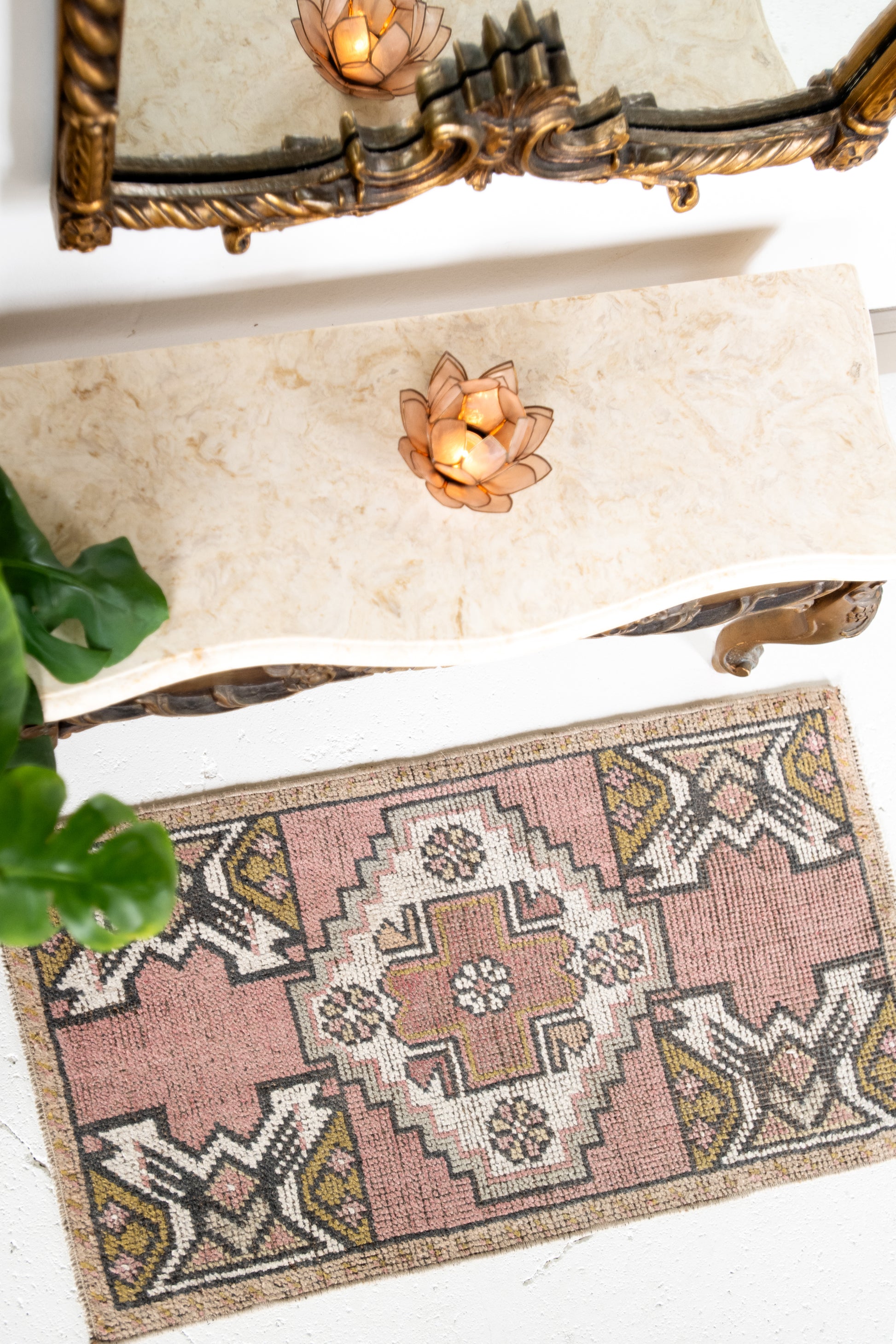 No. 2228 | 1'8 x 3'1