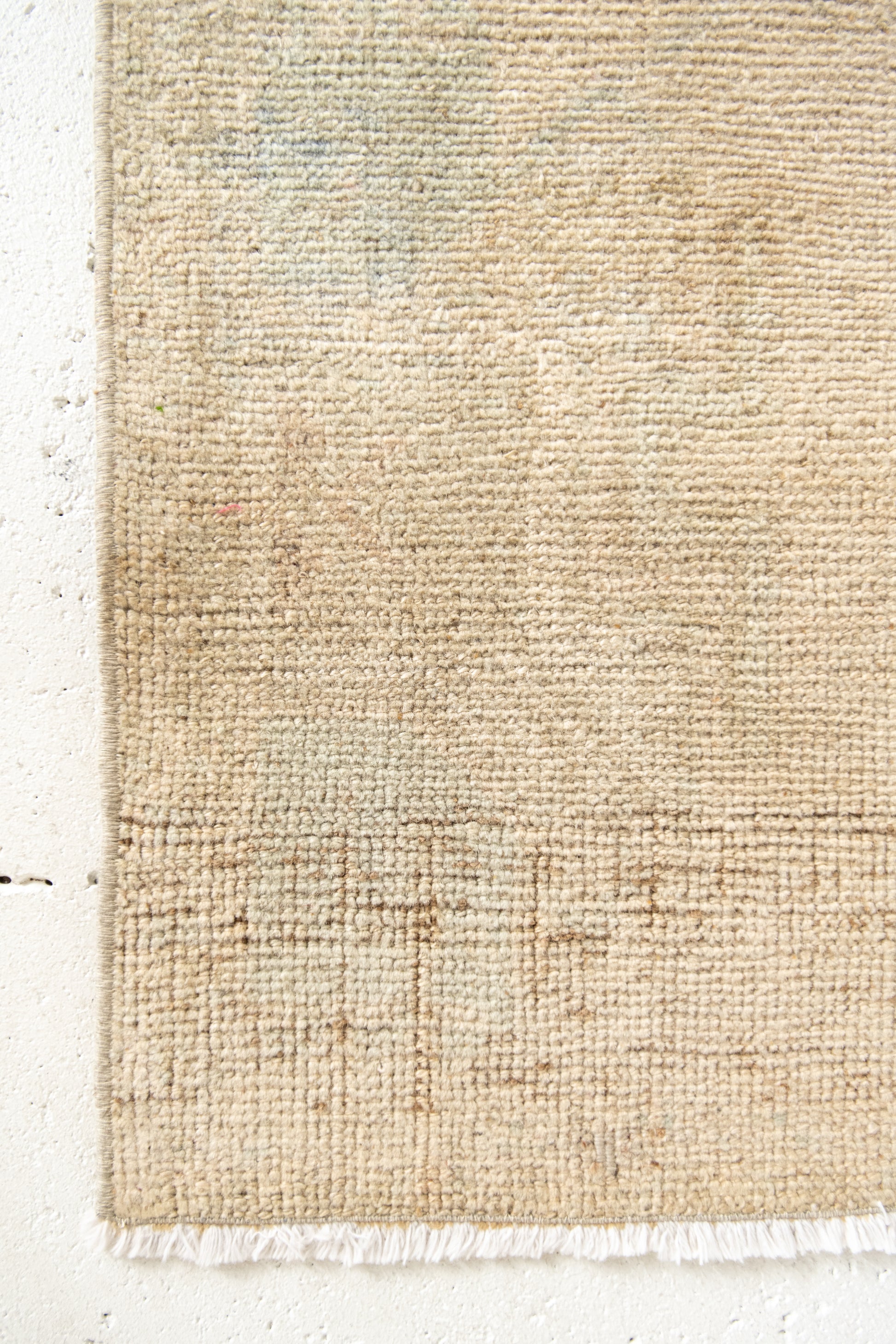 No. 2232 | 1'7 x 3'10