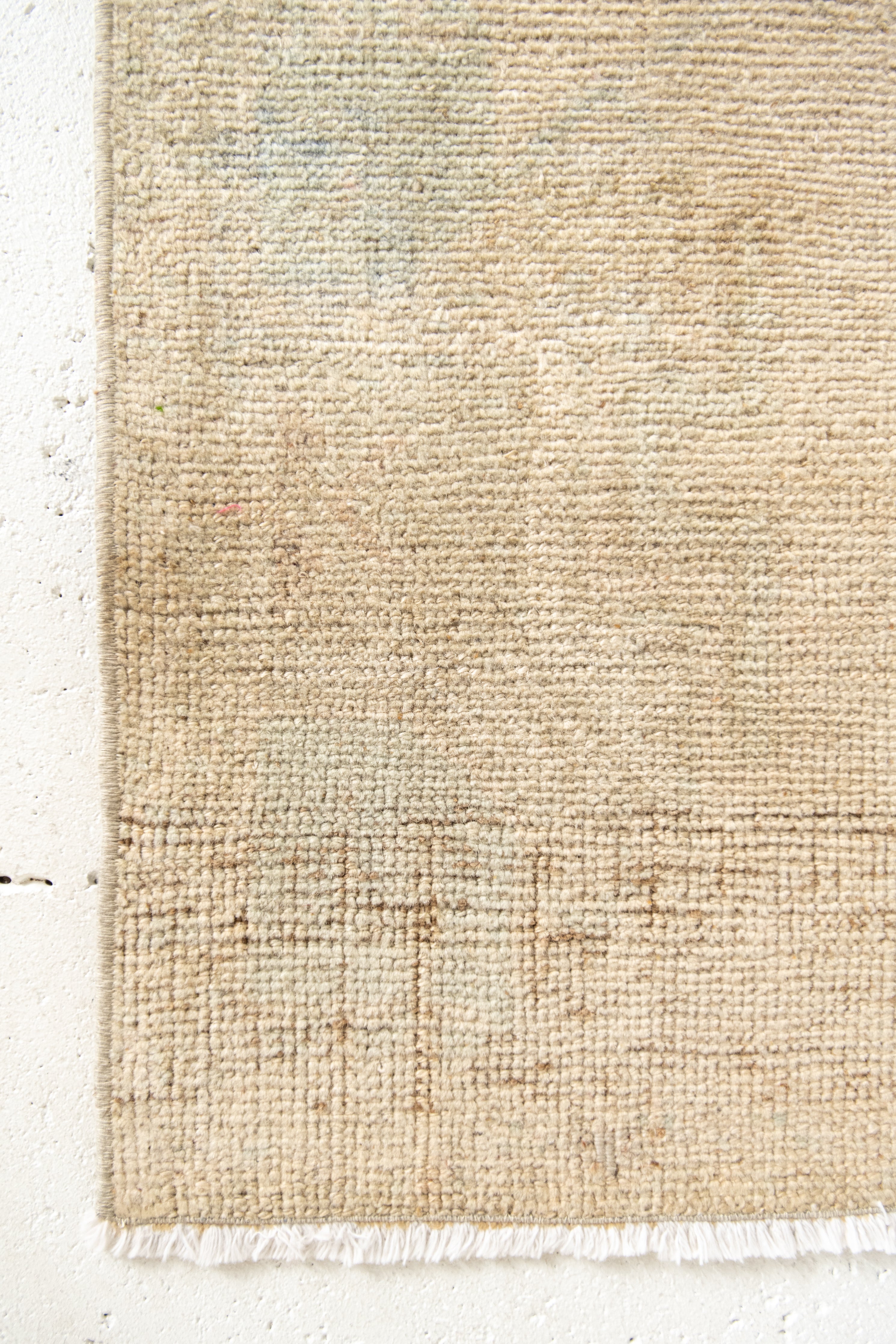 No. 2232 | 1'7 x 3'10