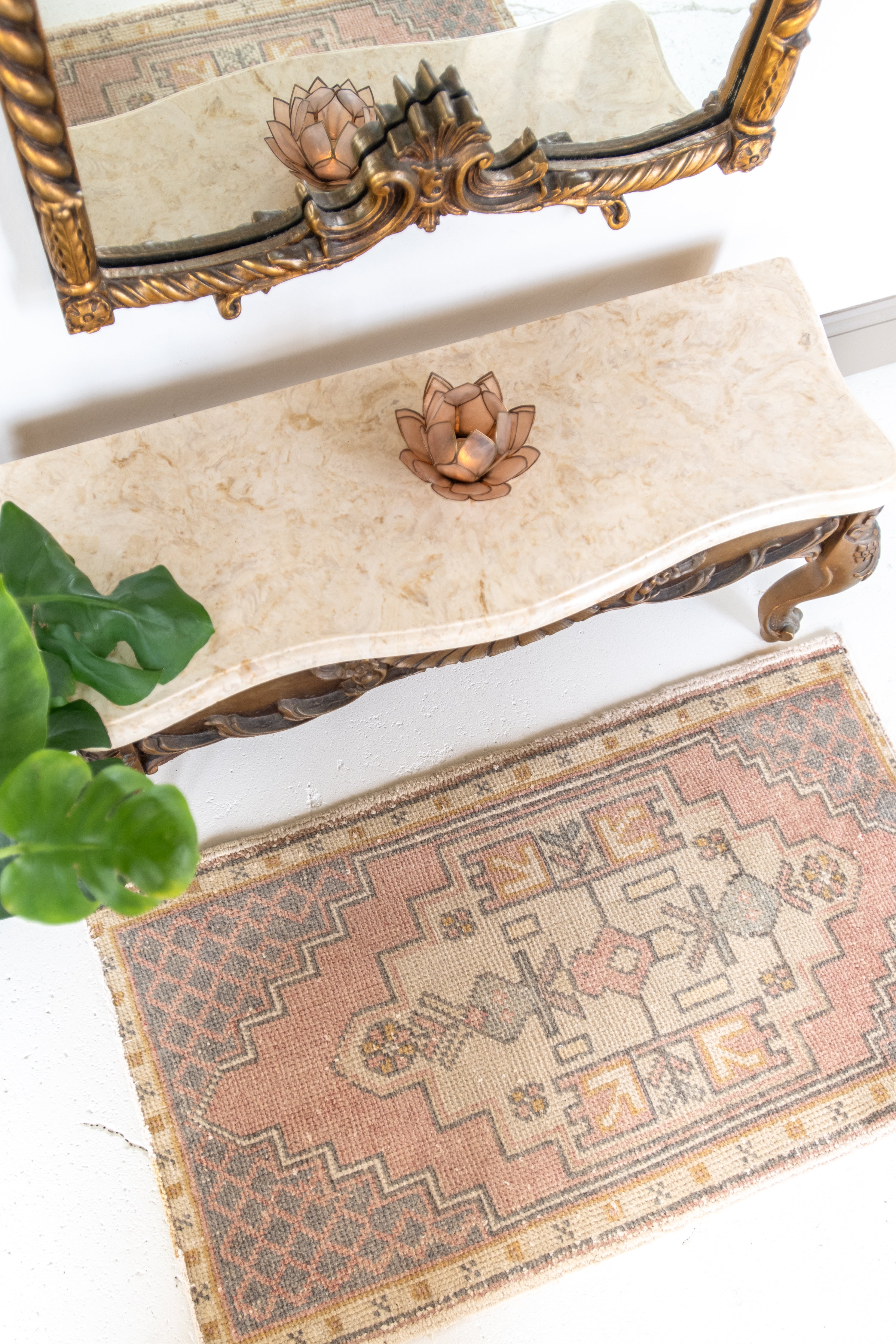 No. 2237 | 1'9 x 3'1