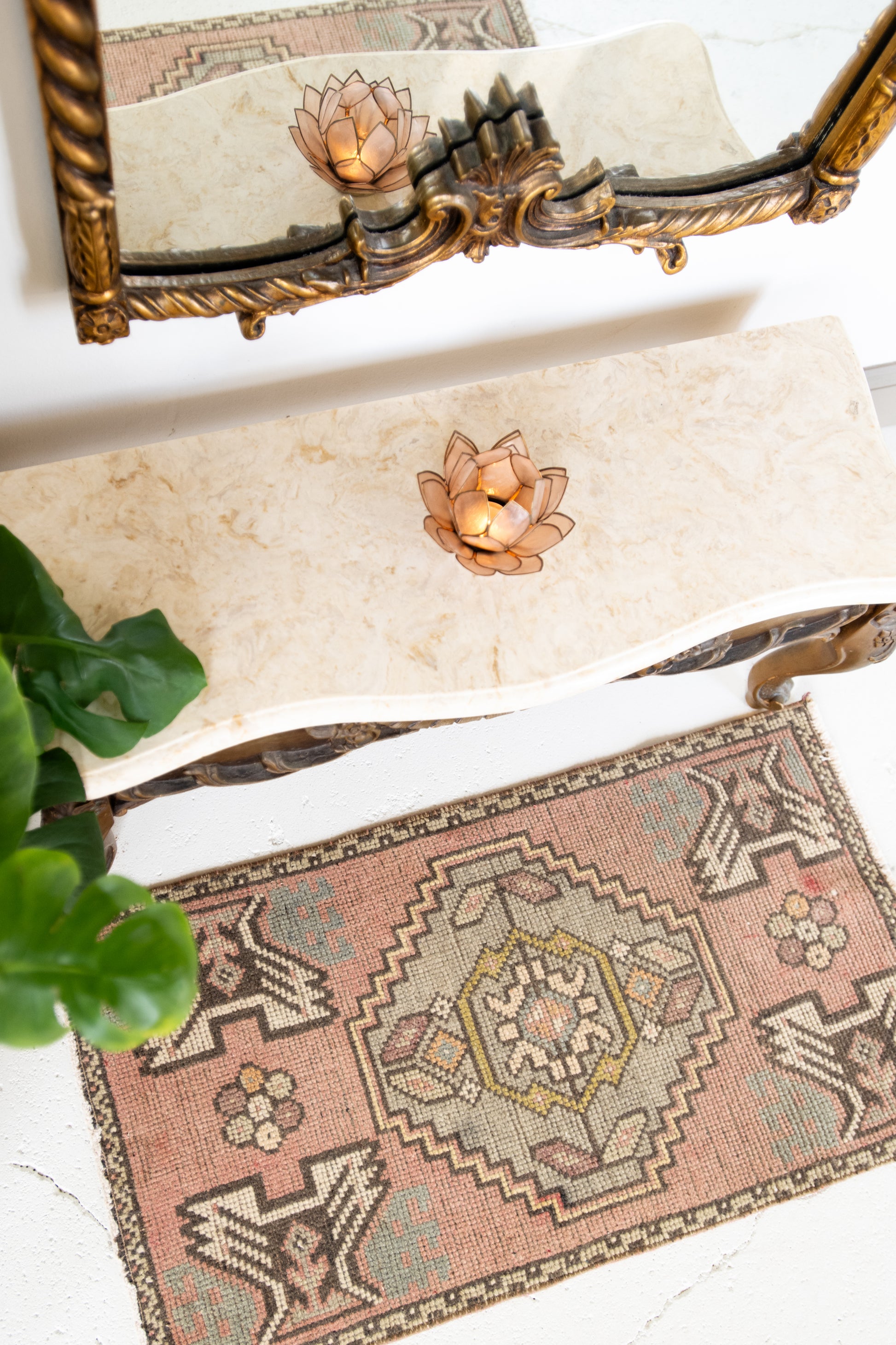 No. 2244 | 1'7 x 2'11