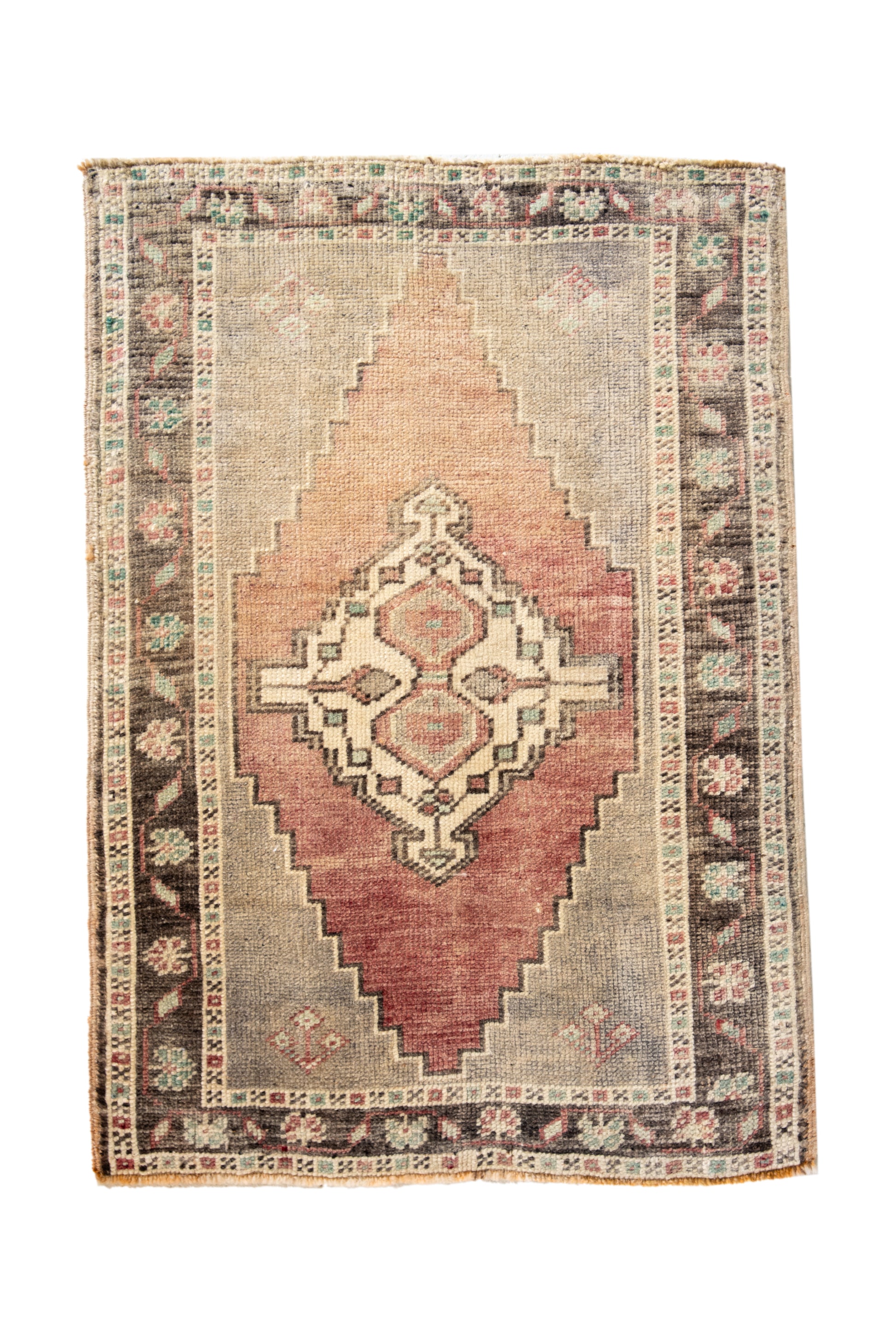 No. 2246 | 1'10 x 2'8