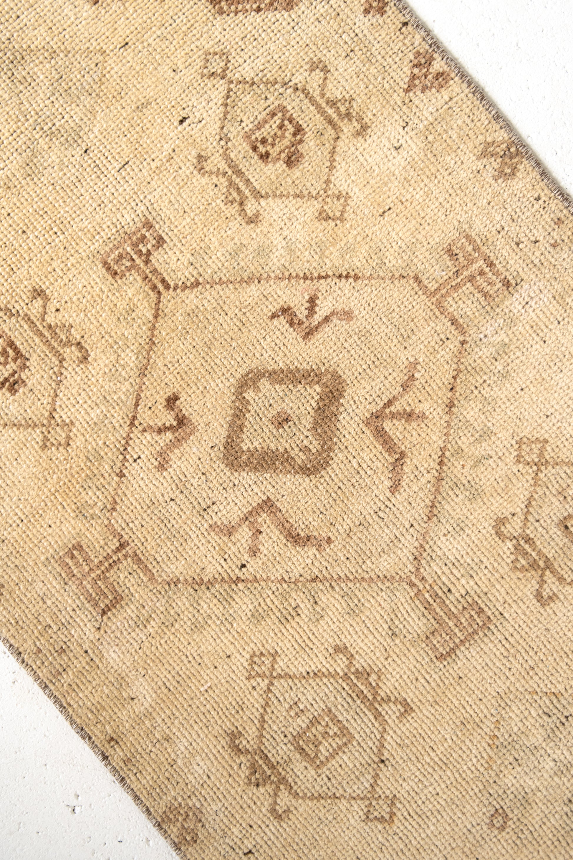 No. 2249 | 1'8 x 3'4