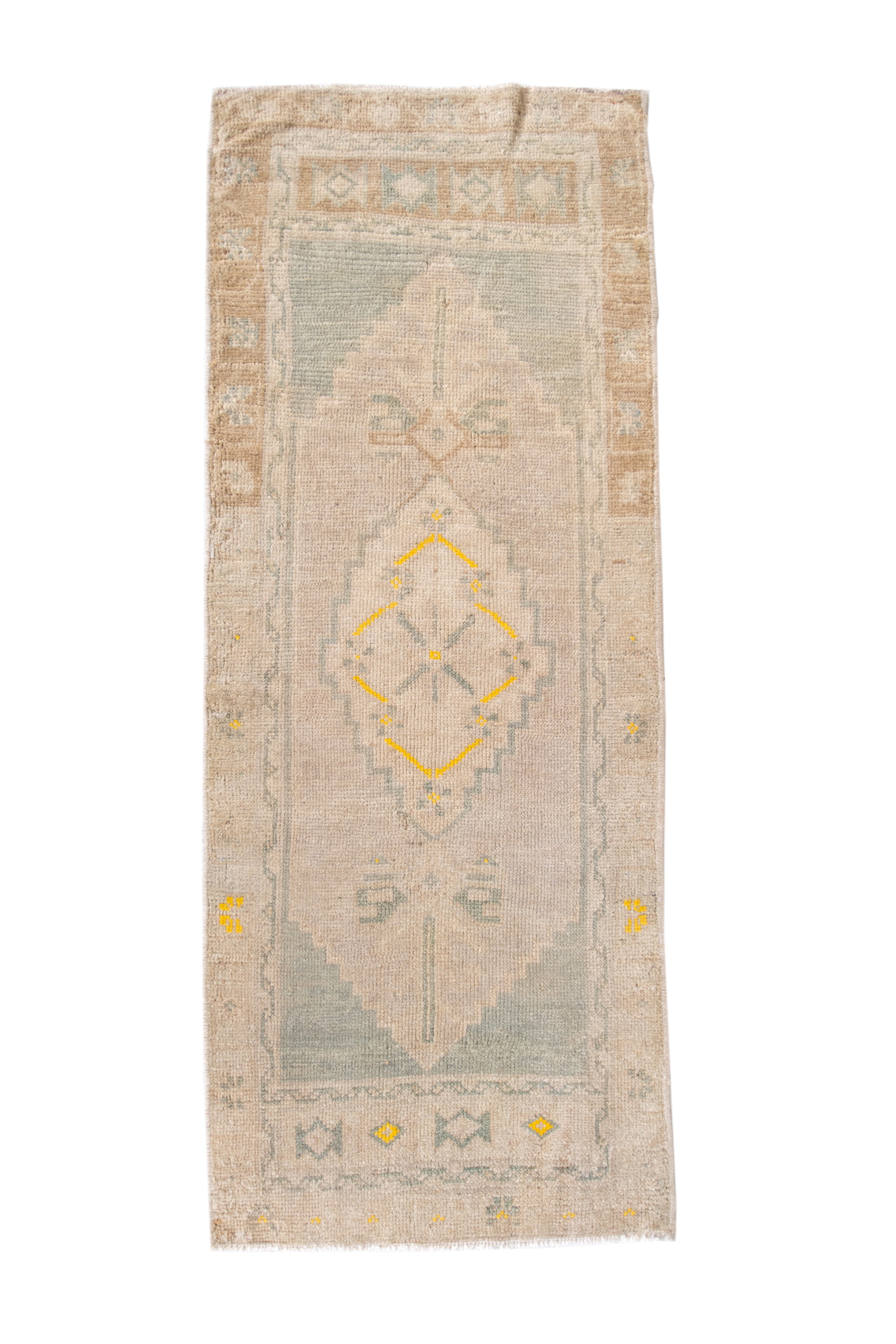 No. 2259 | 1'8 x 4'4