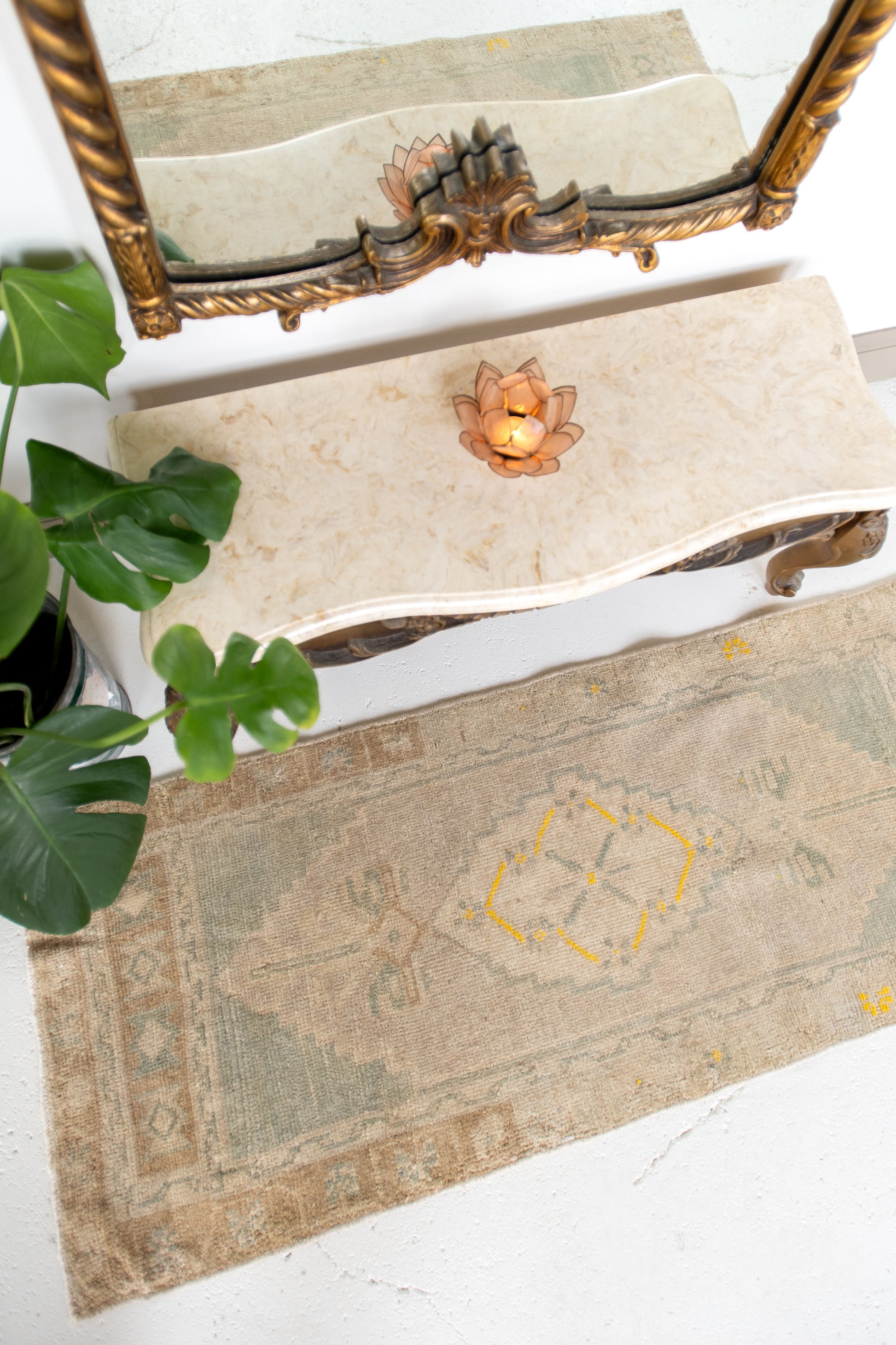 No. 2259 | 1'8 x 4'4