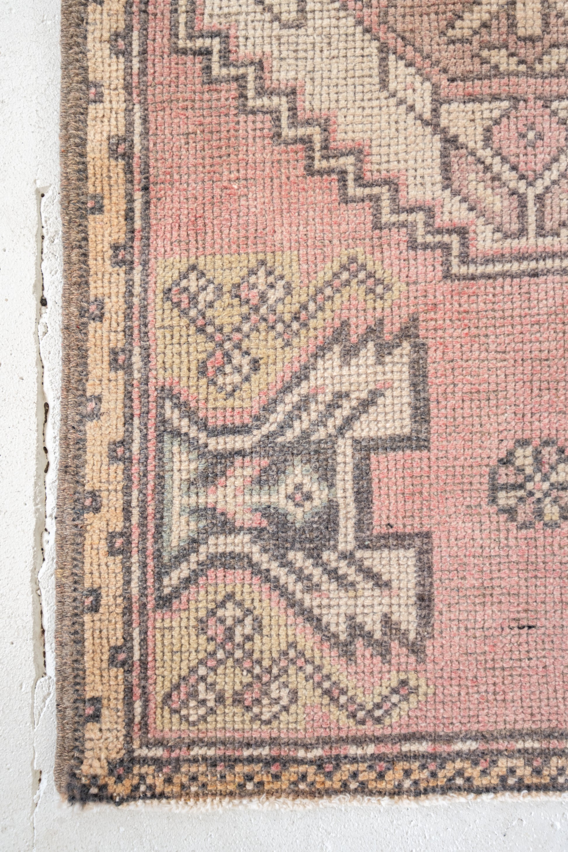 No. 2286 | 1'9 x 3'4