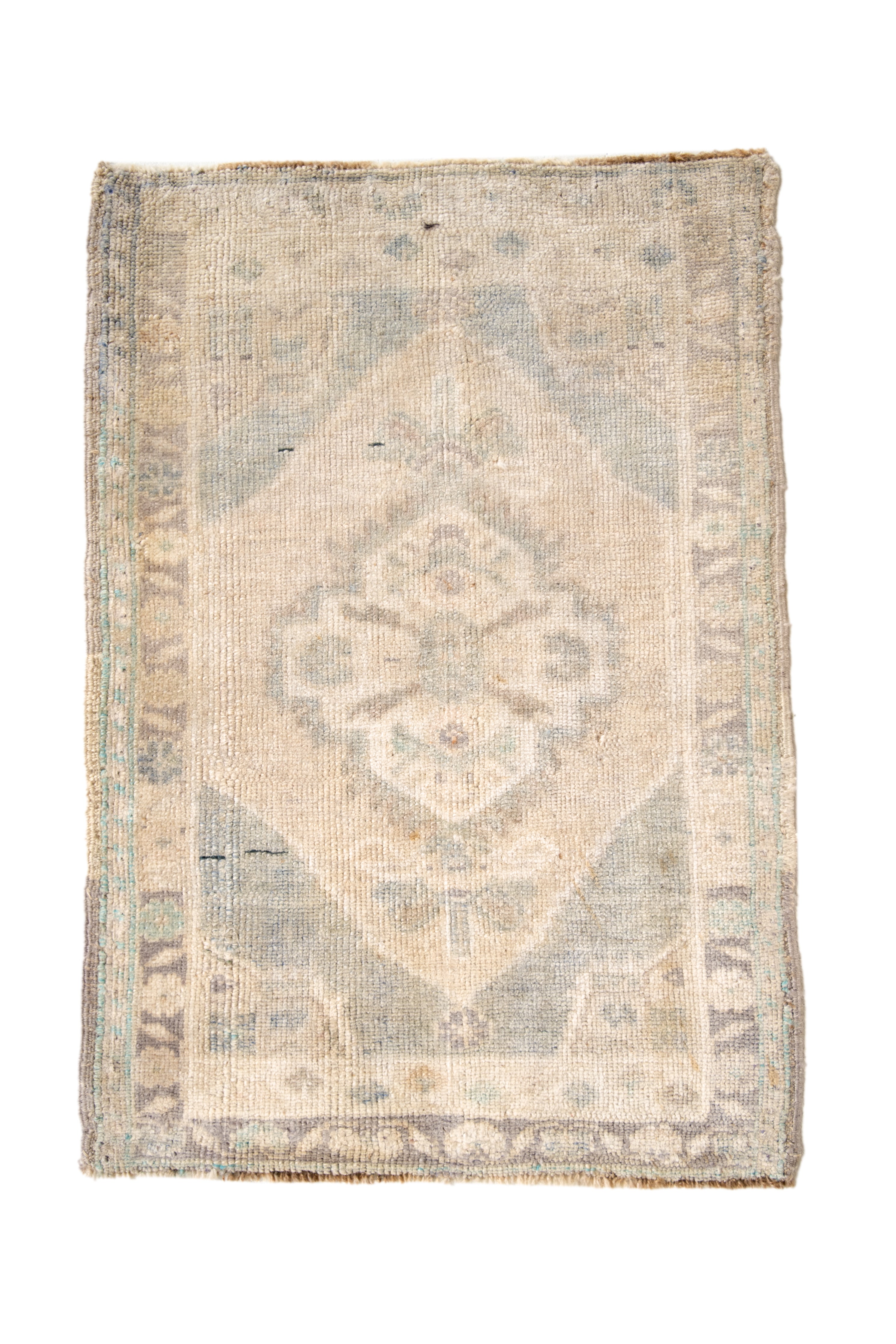 No. 2289 | 1'9 x 2'6