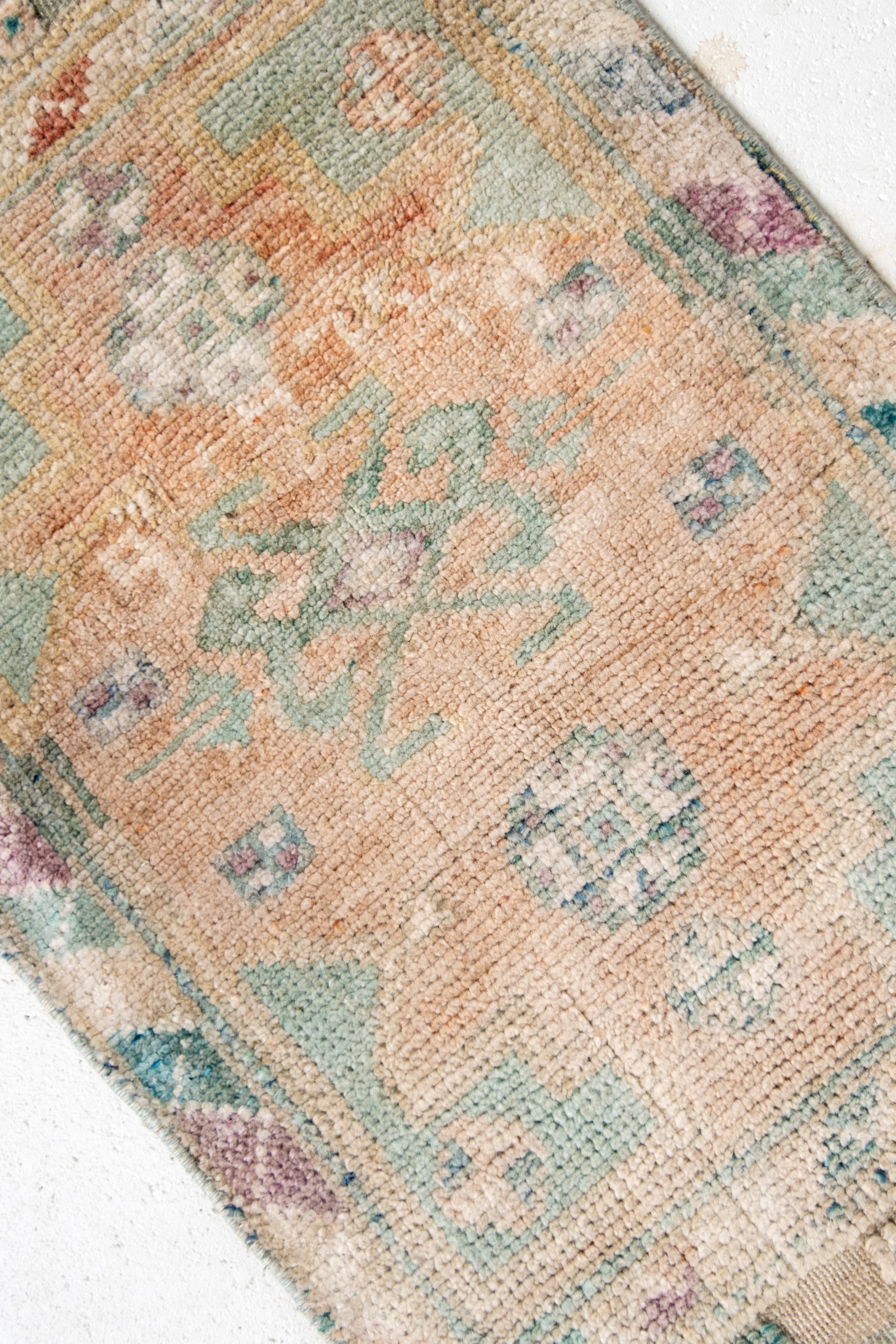 No. 2293 | 1'6 x 2'4