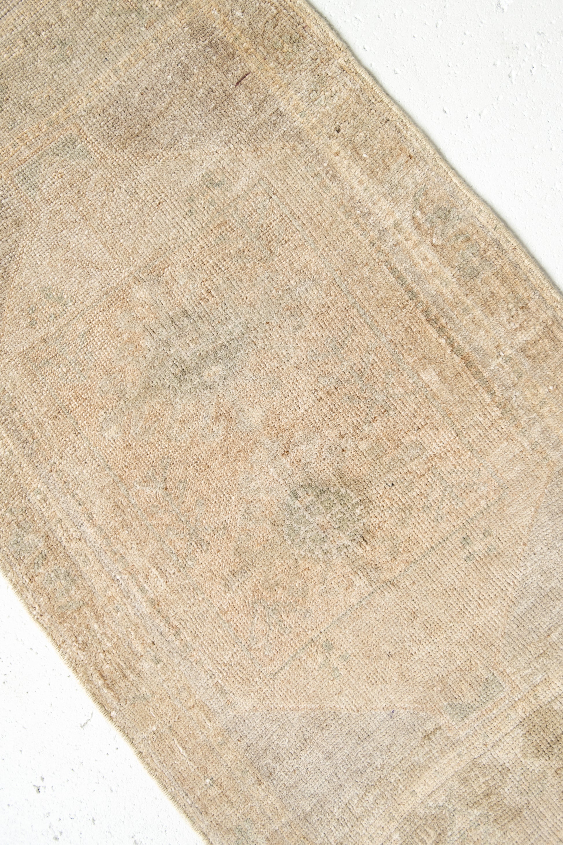 No. 2294 | 1'10 x 3'5