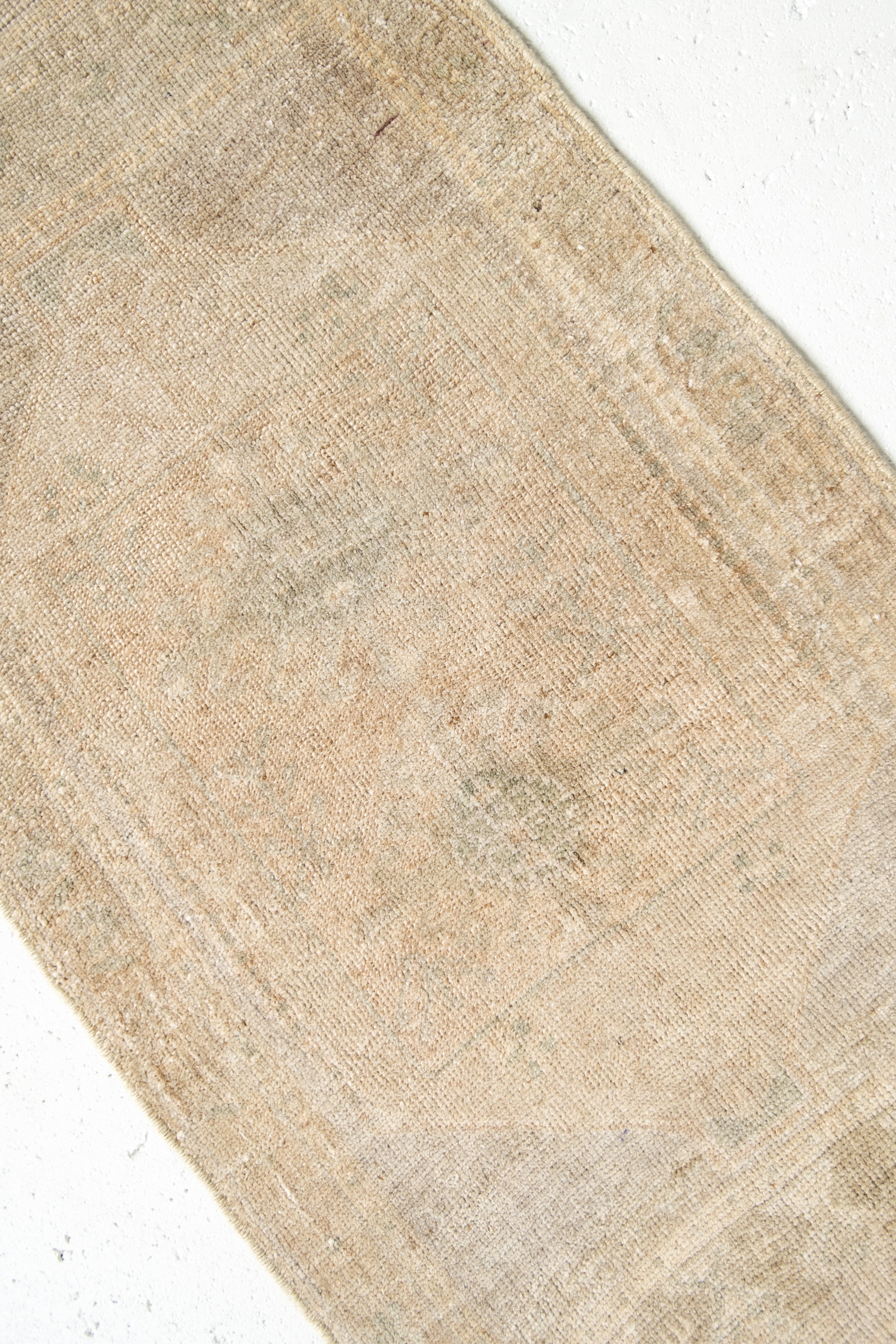 No. 2294 | 1'10 x 3'5