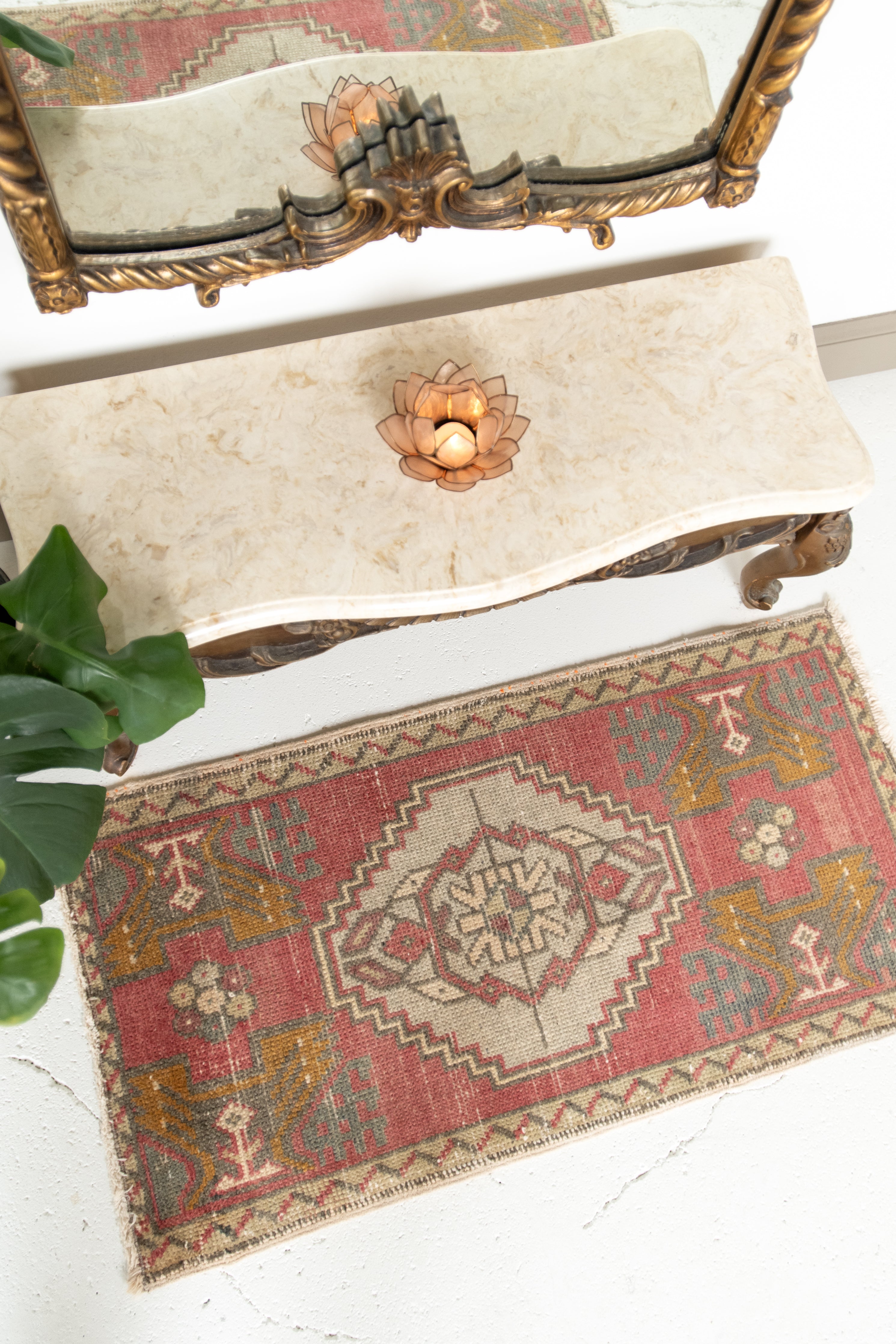 No. 2295 | 1'8 x 3'2