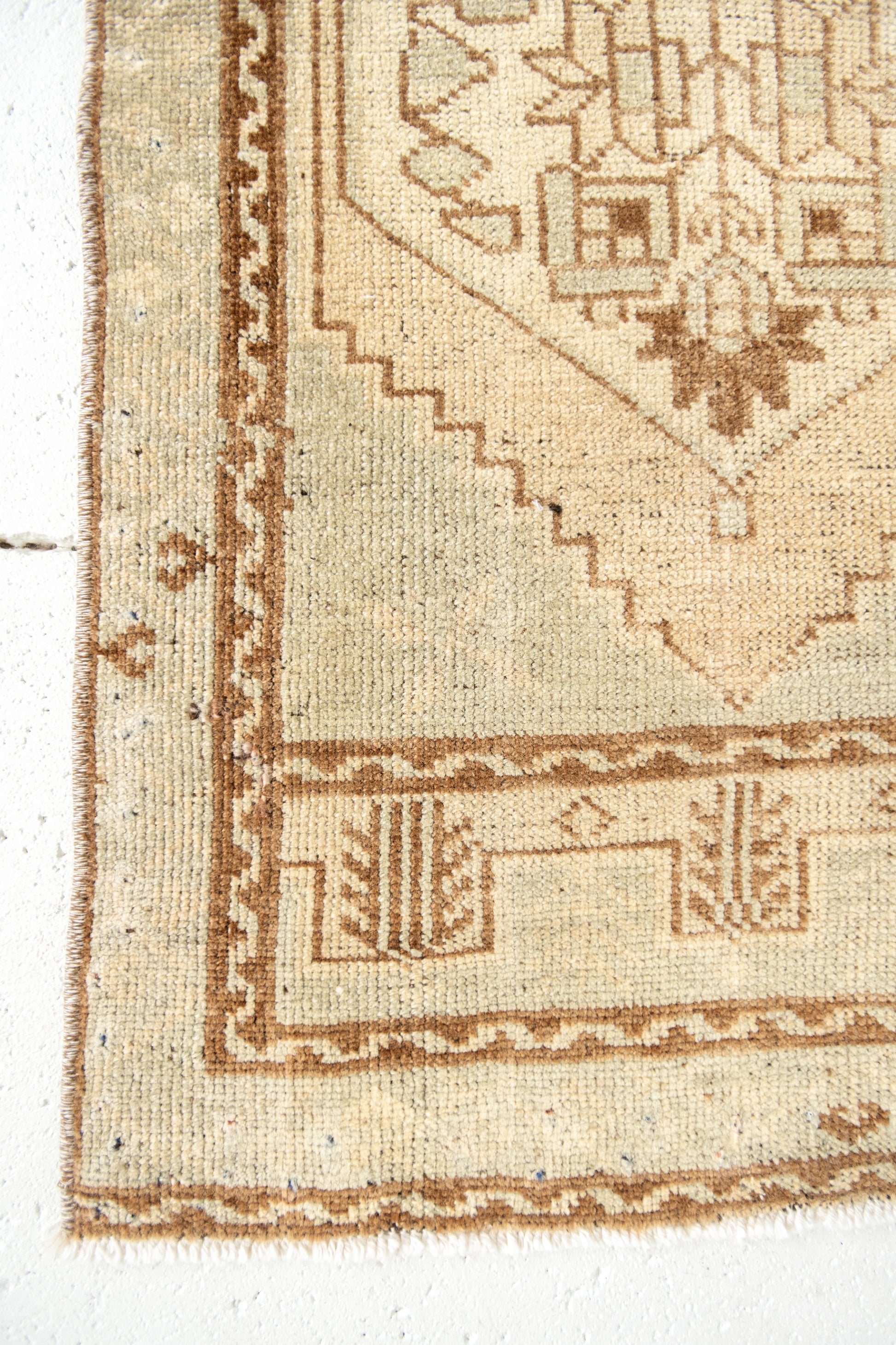 No. 2298 | 1'7 x 3'6