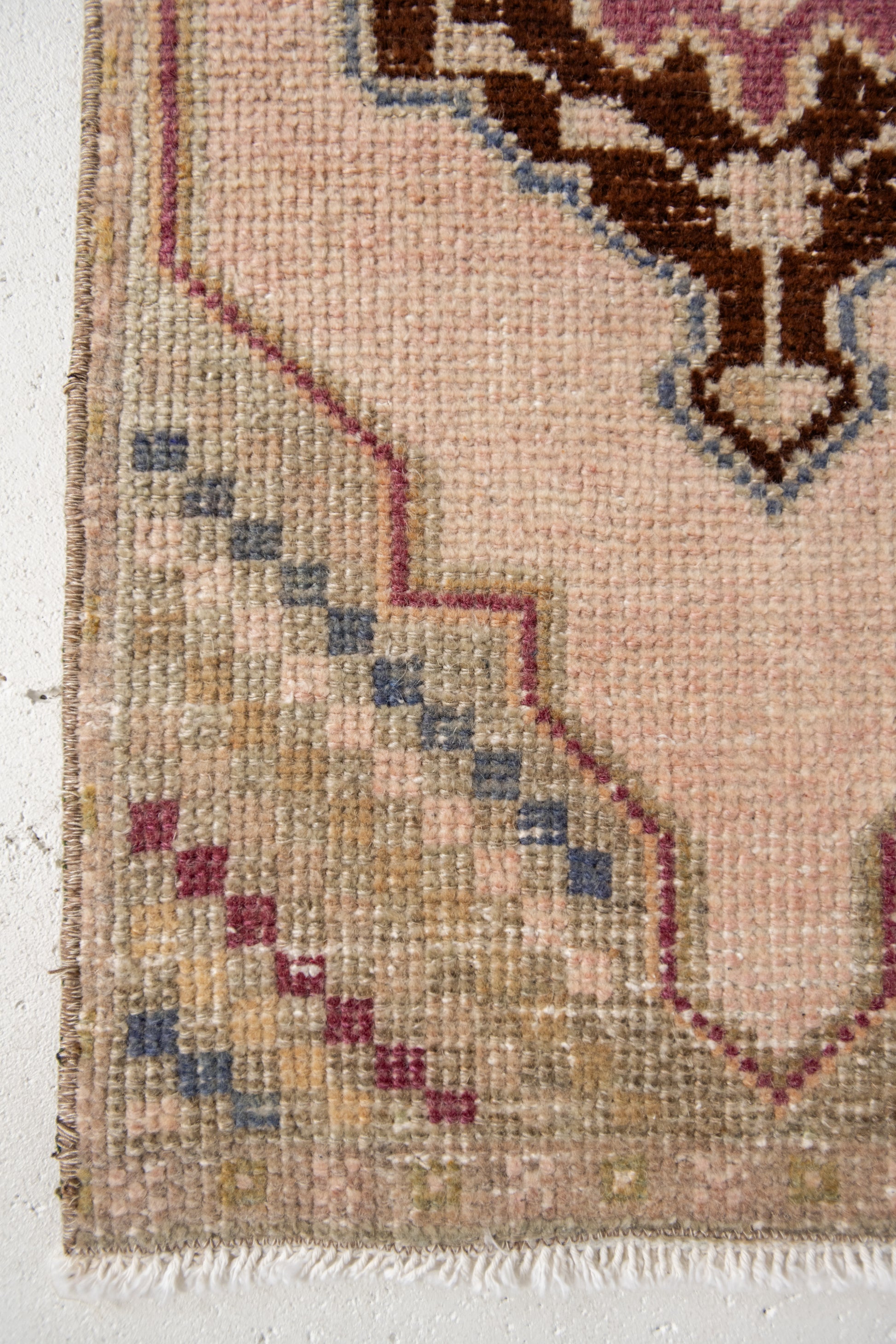 No. 2299 | 1'7 x 3'3